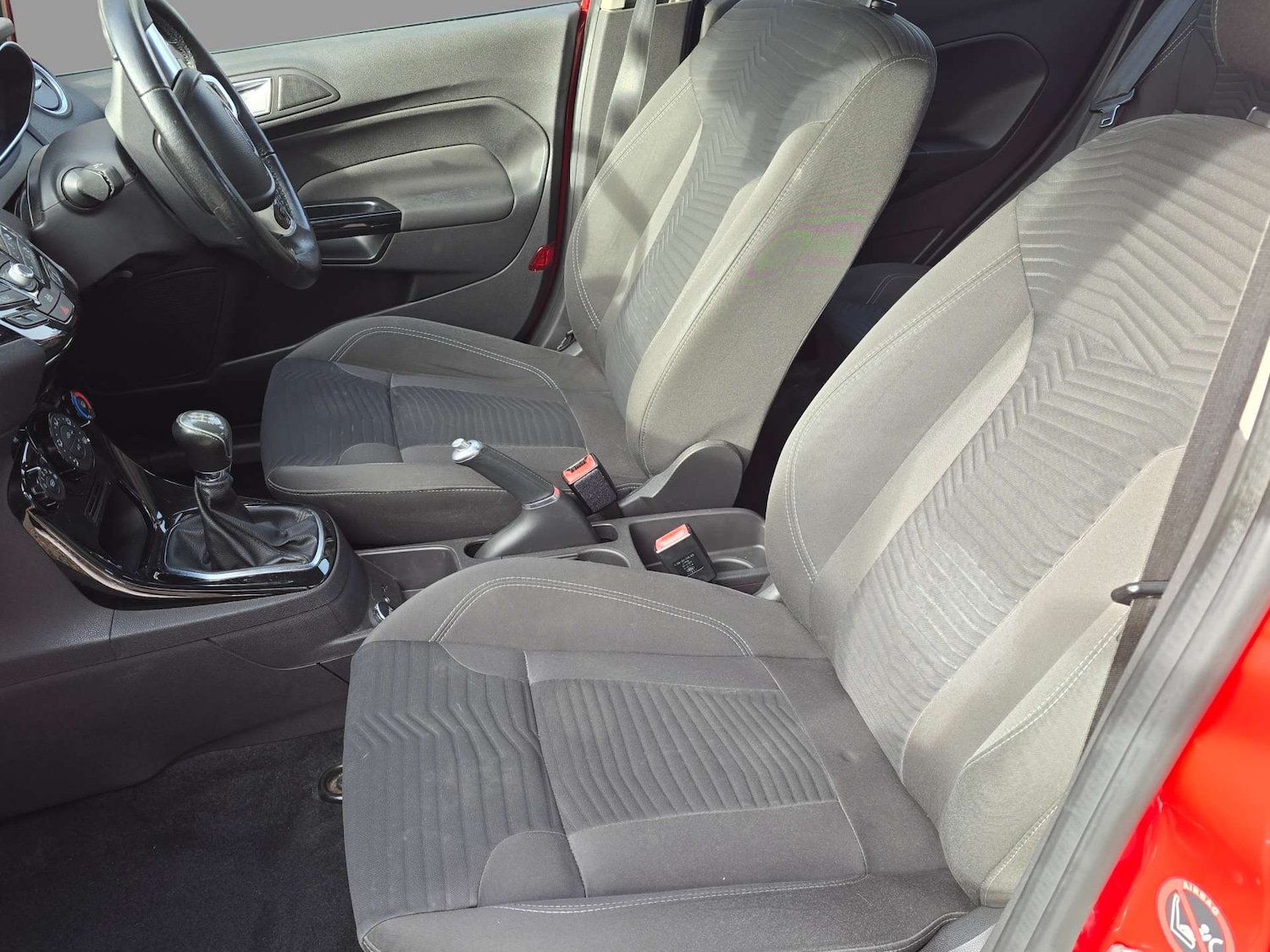 Used Ford Fiesta 2015 for sale - 76637978: Photo 6