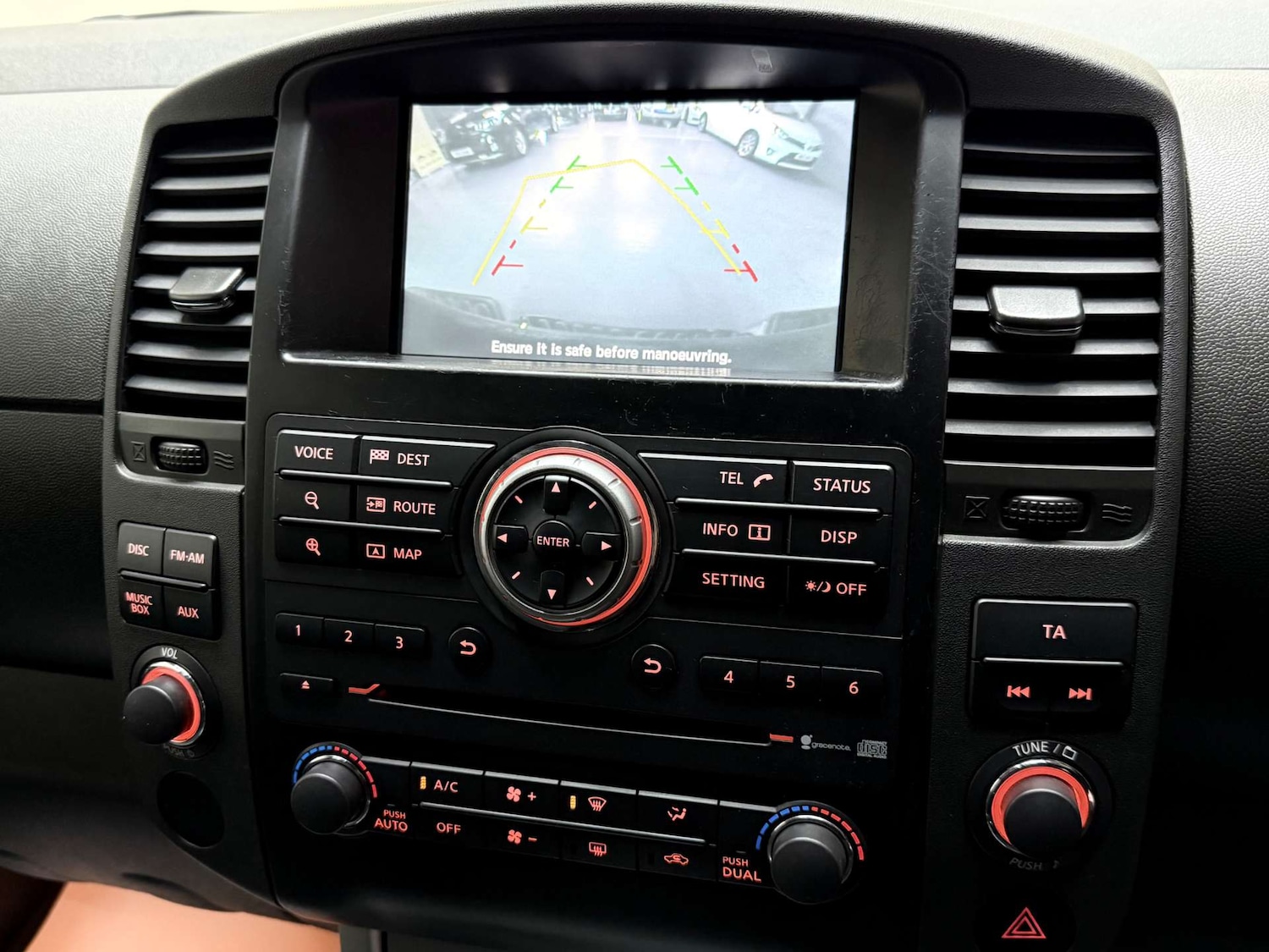 Used Nissan Navara 2015 for sale - 76601504: Photo 20