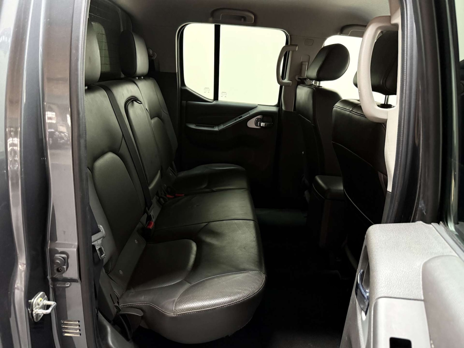 Used Nissan Navara 2015 for sale - 76601504: Photo 25