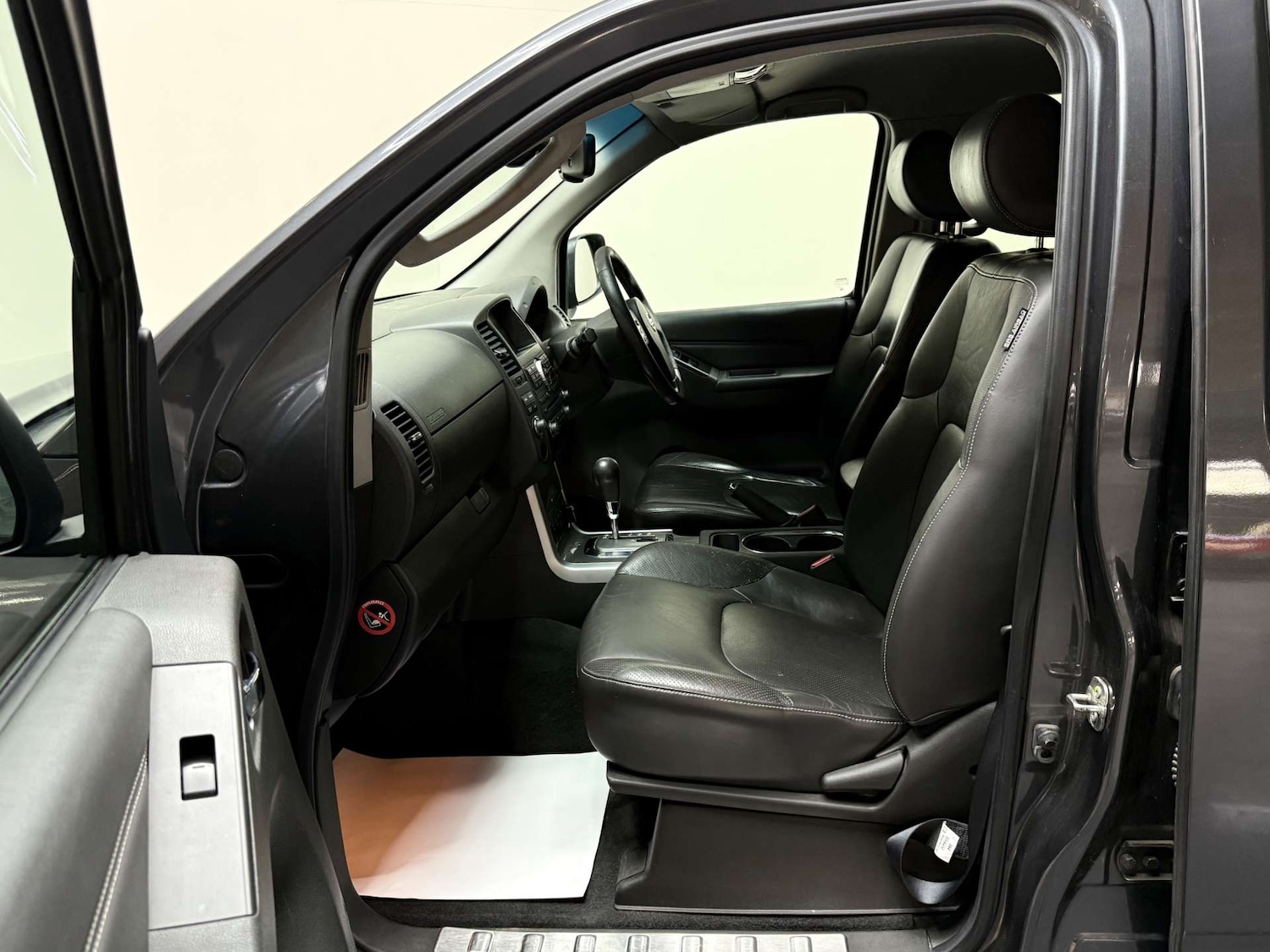 Used Nissan Navara 2015 for sale - 76601504: Photo 30