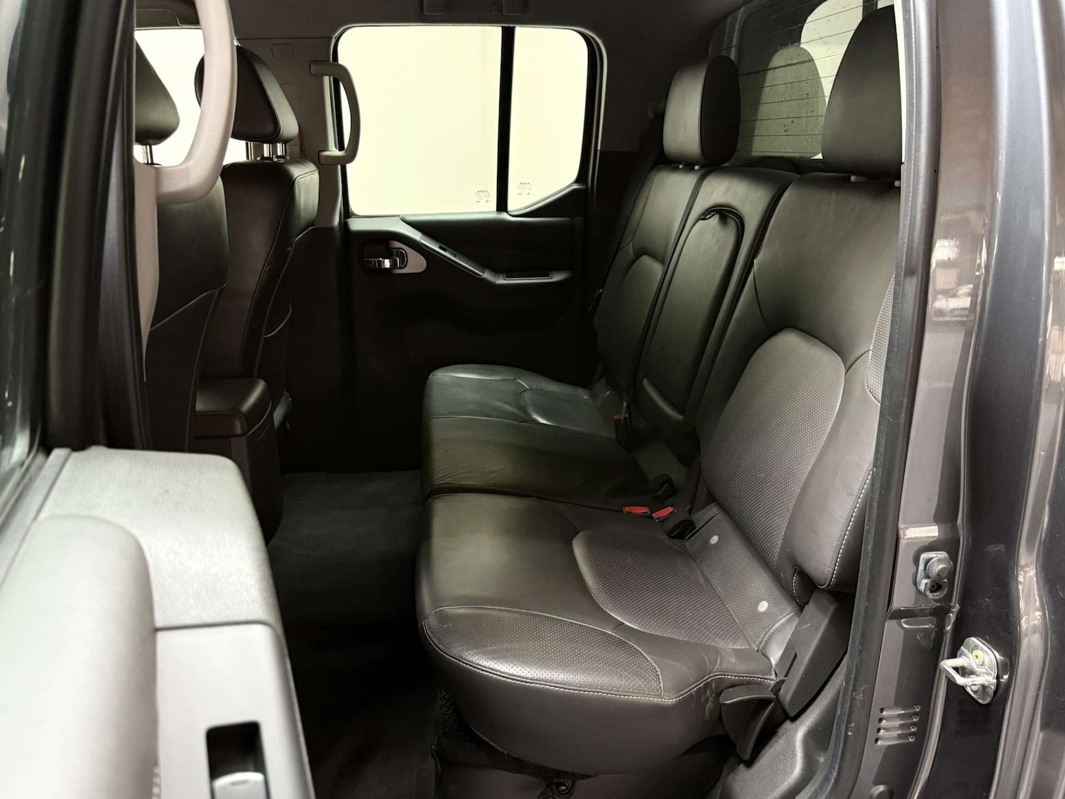 Used Nissan Navara 2015 for sale - 76601504: Photo 34