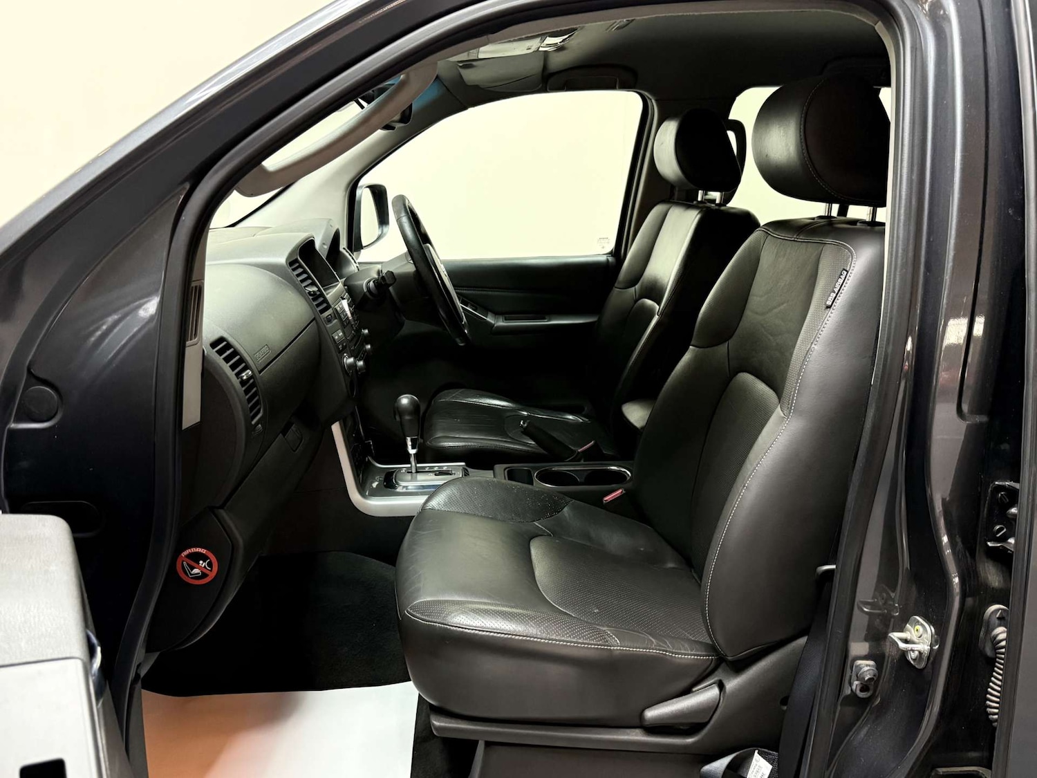 Used Nissan Navara 2015 for sale - 76601504: Photo 4