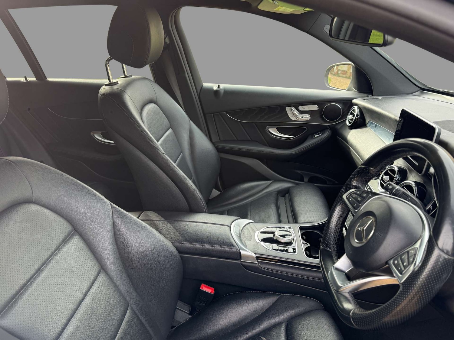 Used Mercedes-Benz GLC 2017 for sale - 77880513: Photo 4