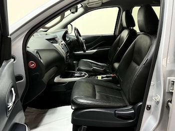 Used Nissan Navara 2019 for sale - 76765015: Photo