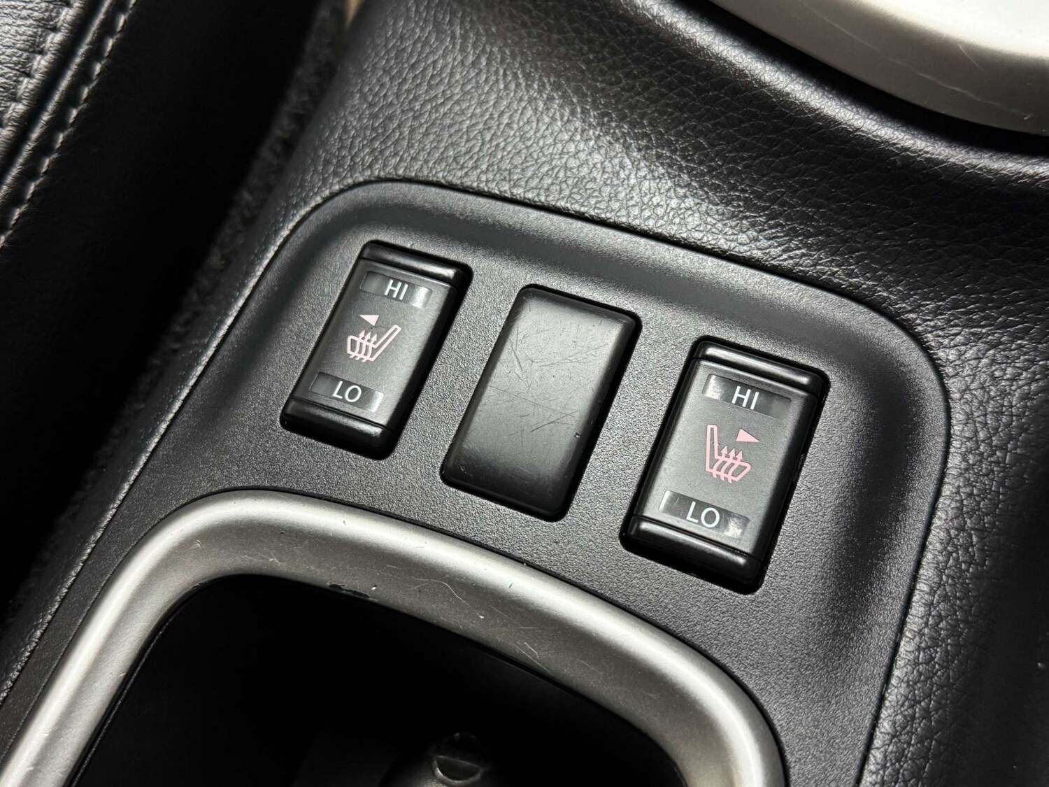 Used Nissan Navara 2020 for sale - 77847593: Photo 27