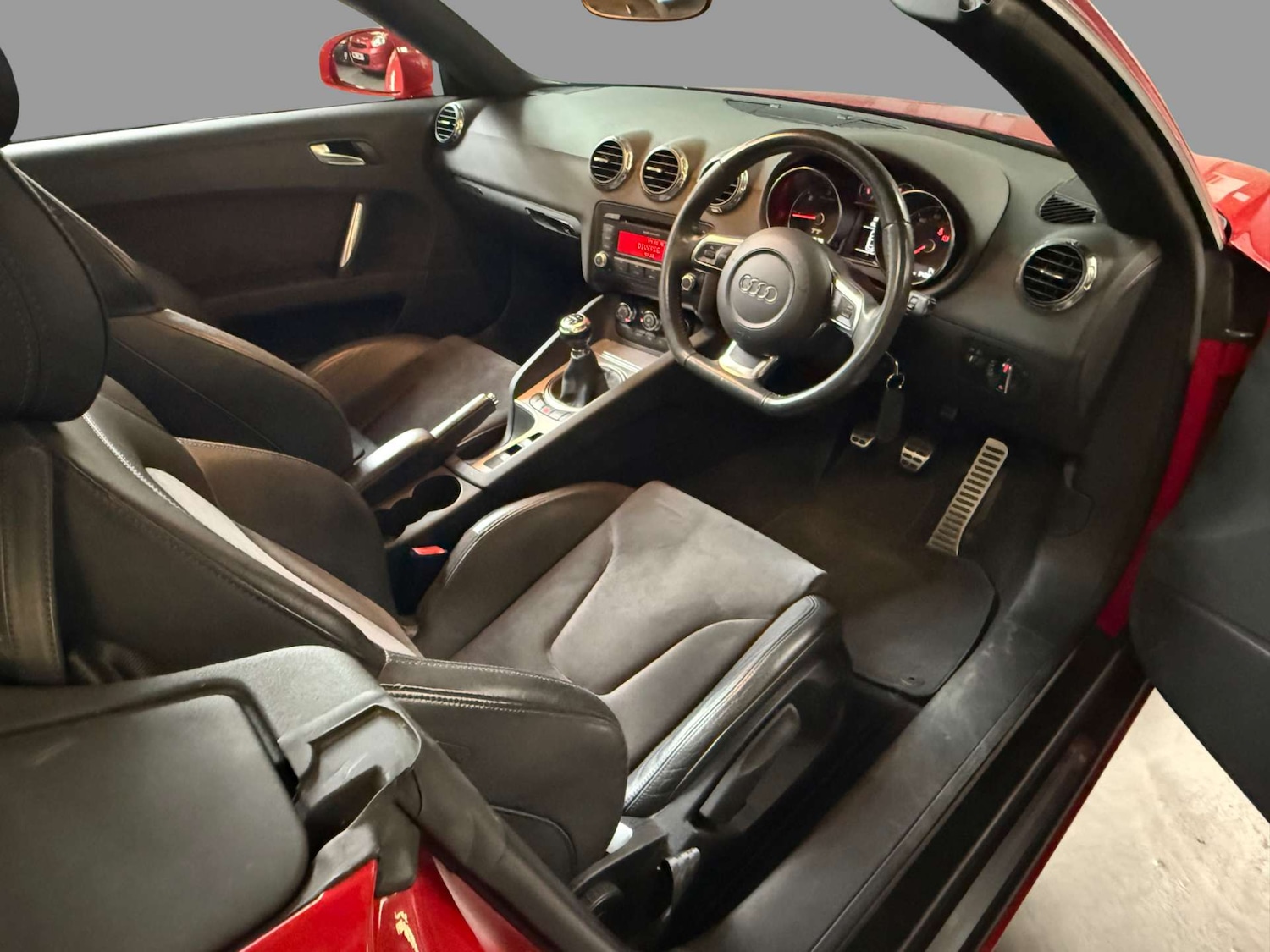 Used Audi TT 2010 for sale - 77775418: Photo 6