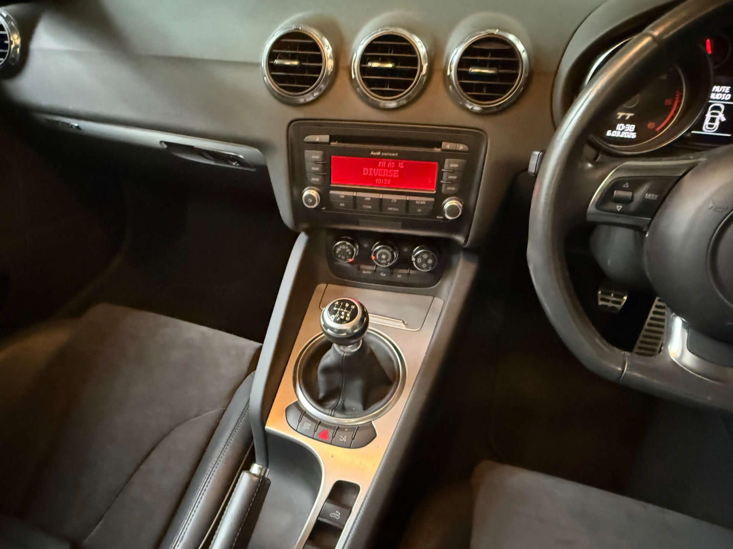 Used Audi TT 2010 for sale - 77775418: Photo 8