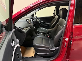 Used Hyundai Santa Fe 2015 for sale - 79417219: Photo