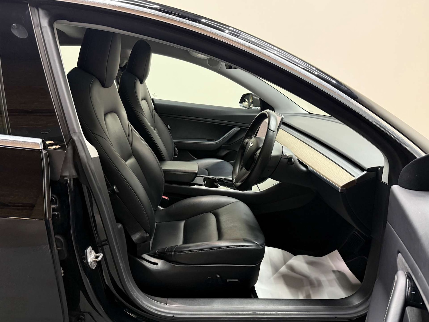 Used Tesla Model 3 2019 for sale - 76194658: Photo 15