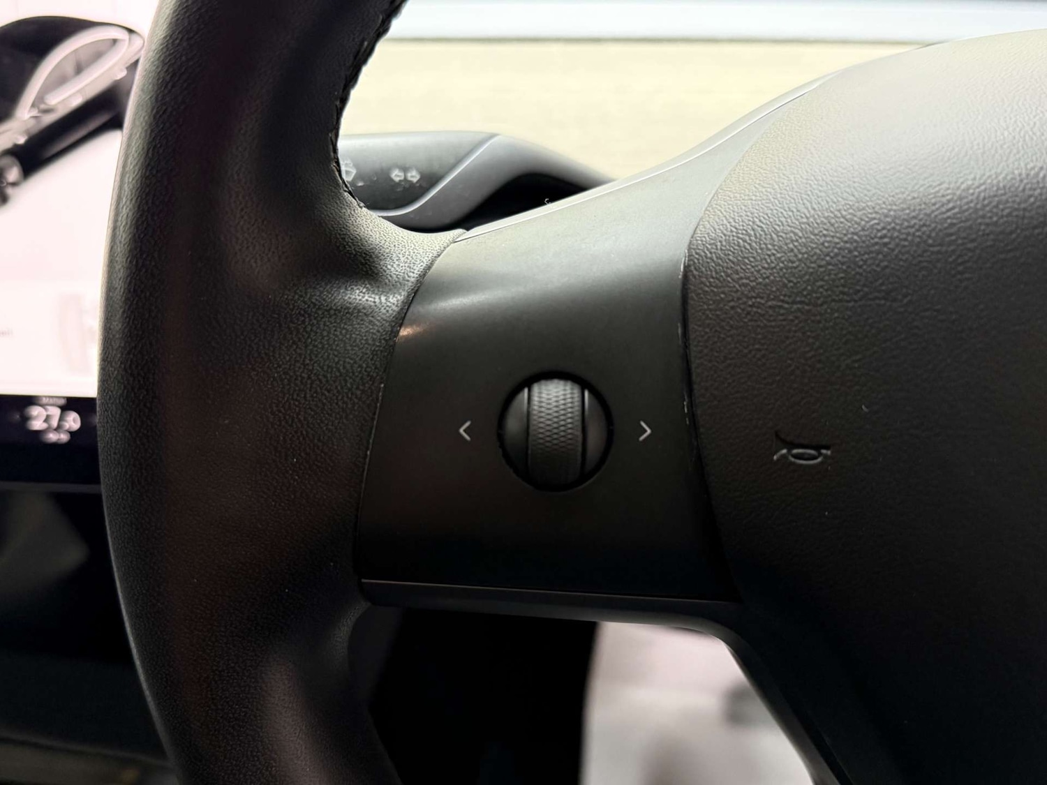 Used Tesla Model 3 2019 for sale - 76194658: Photo 18