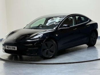 Used Tesla Model 3 2019 for sale - 76194658: Photo 2