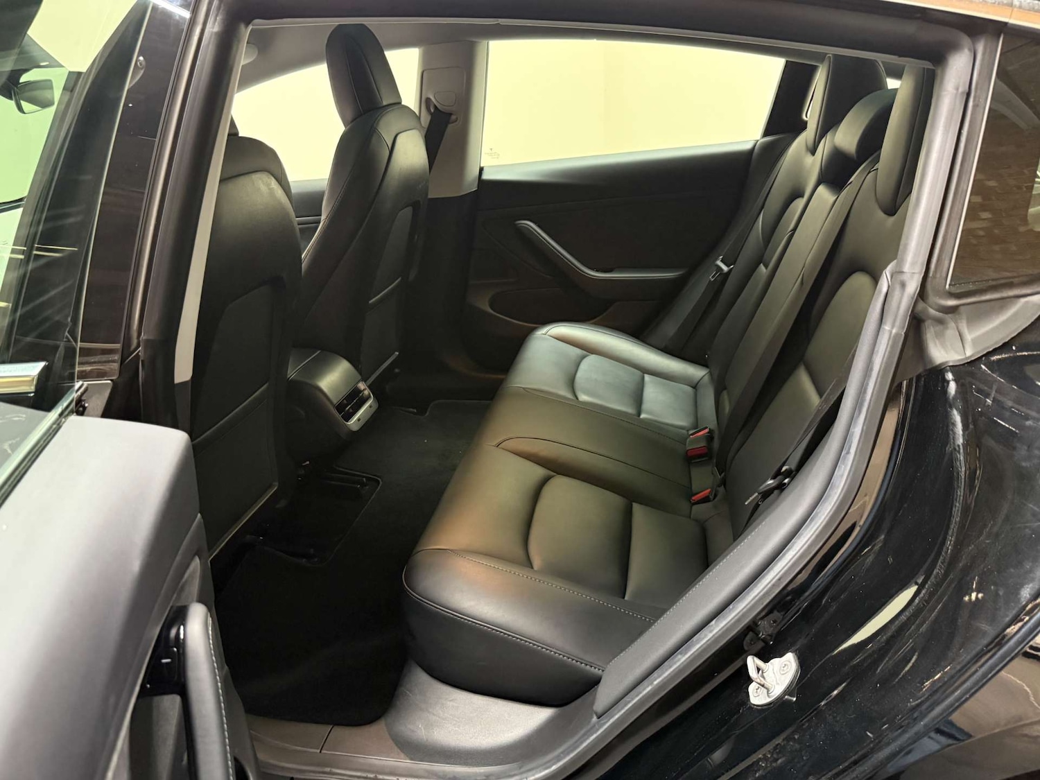 Used Tesla Model 3 2019 for sale - 76194658: Photo 32