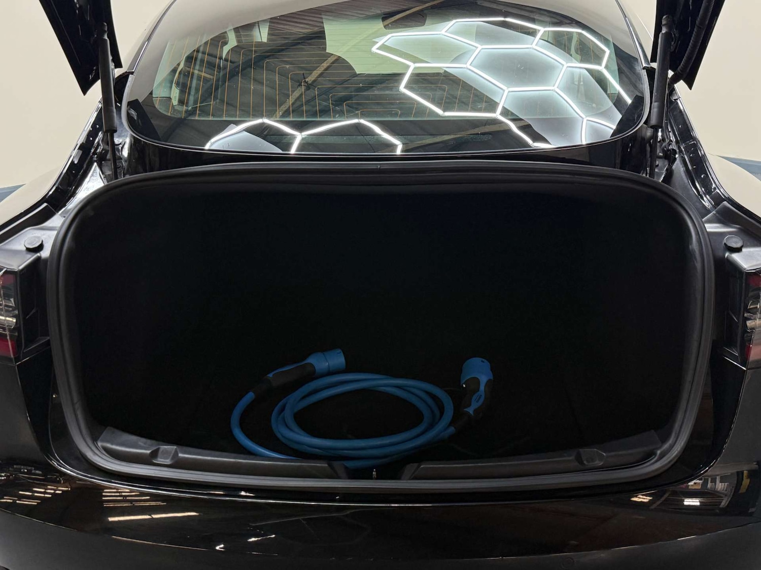 Used Tesla Model 3 2019 for sale - 76194658: Photo 52