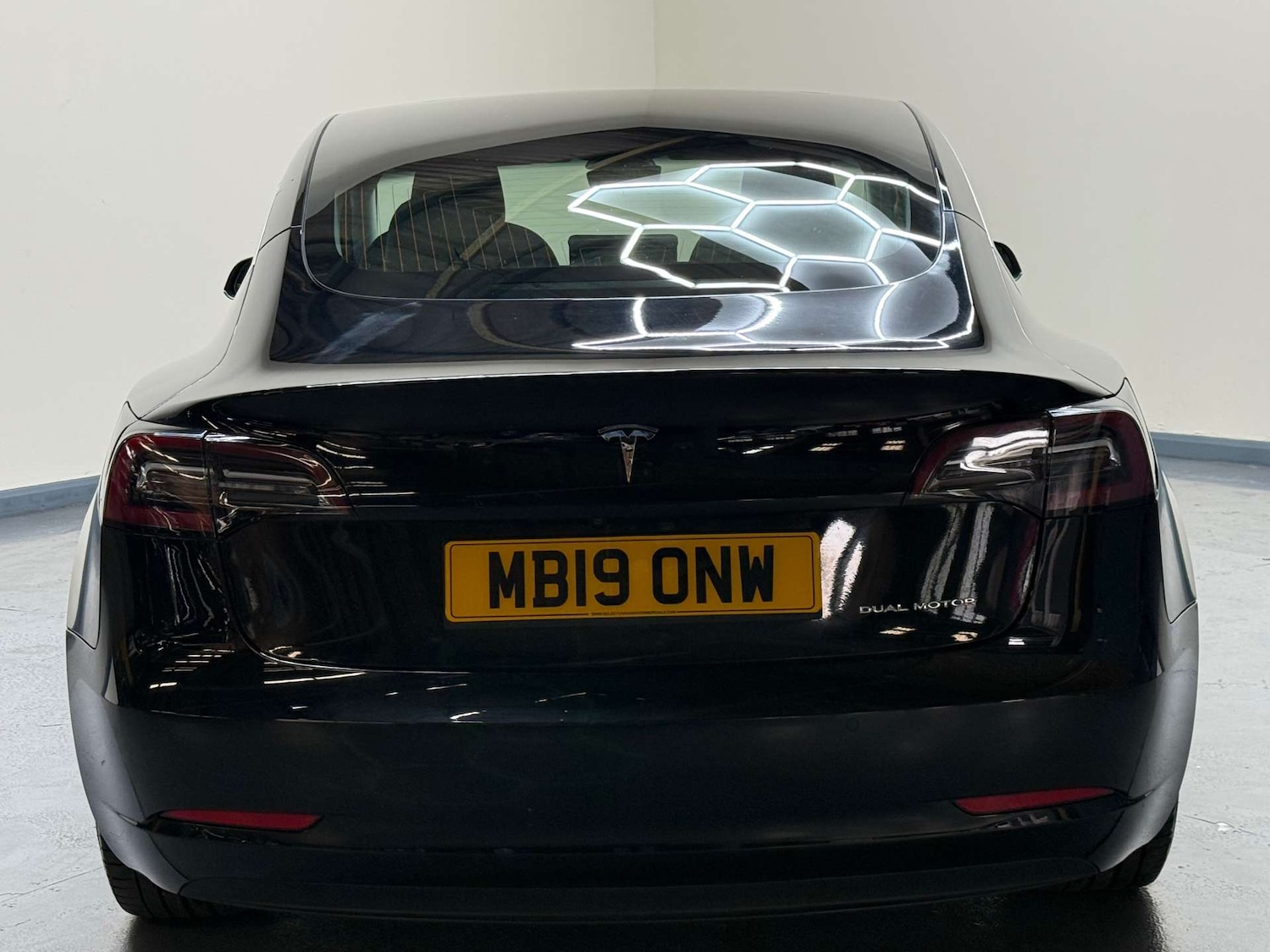 Used Tesla Model 3 2019 for sale - 76194658: Photo 9