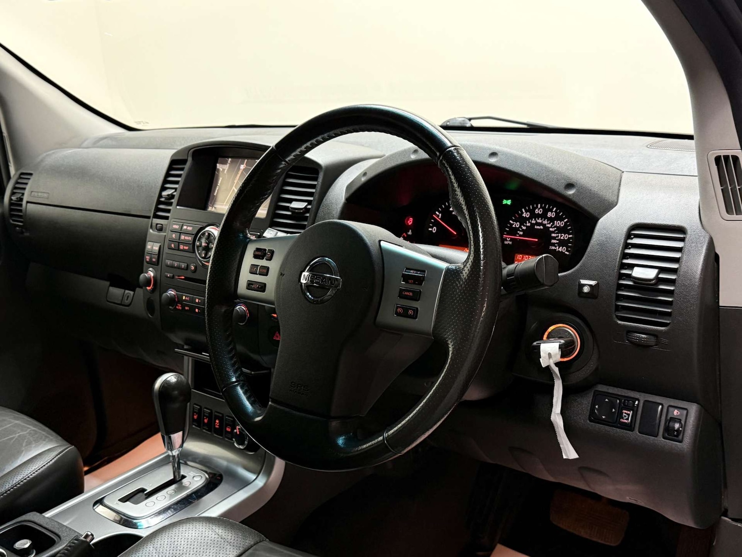 Used Nissan Navara 2015 for sale - 76946097: Photo 14