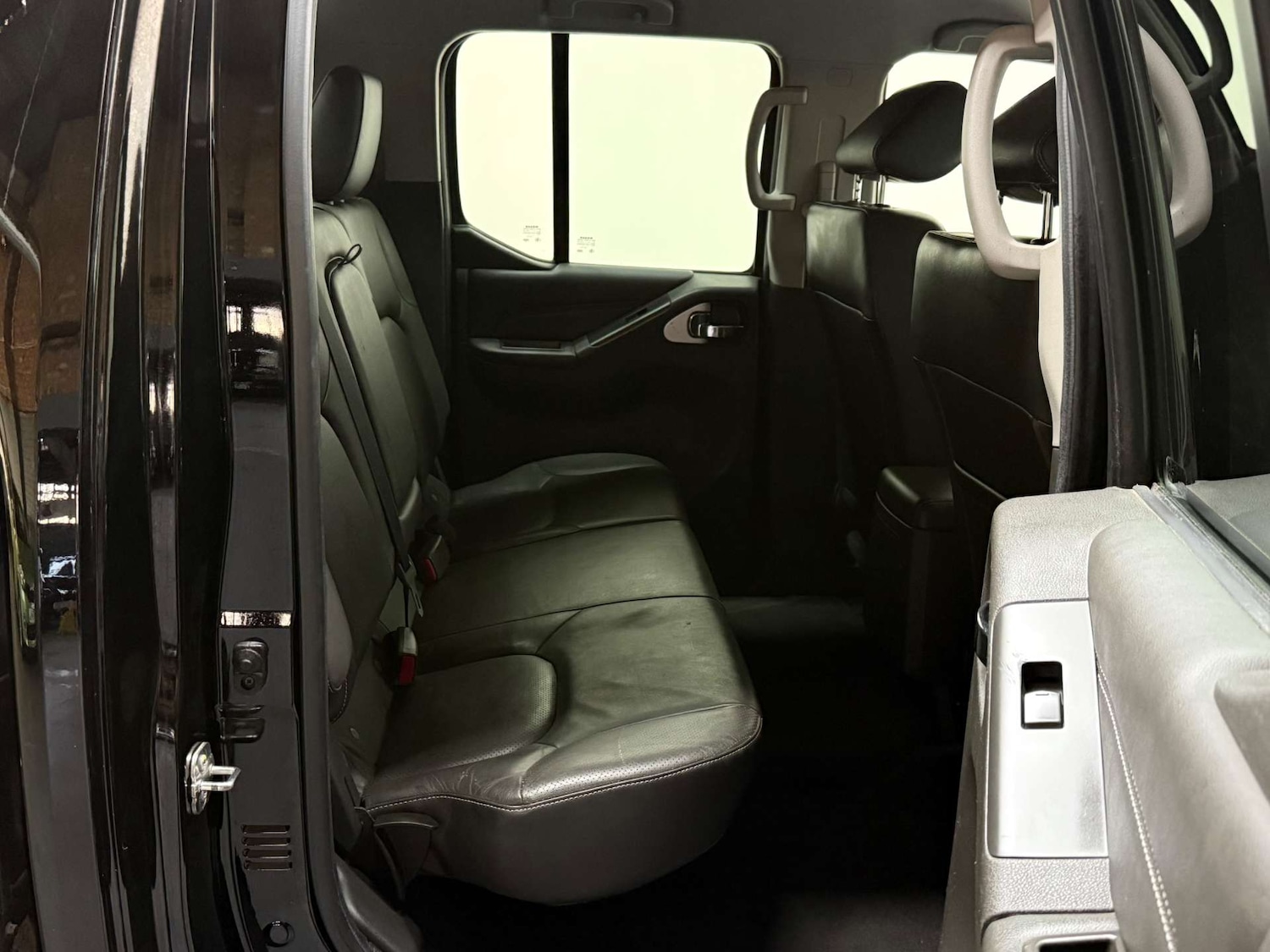 Used Nissan Navara 2015 for sale - 76946097: Photo 24