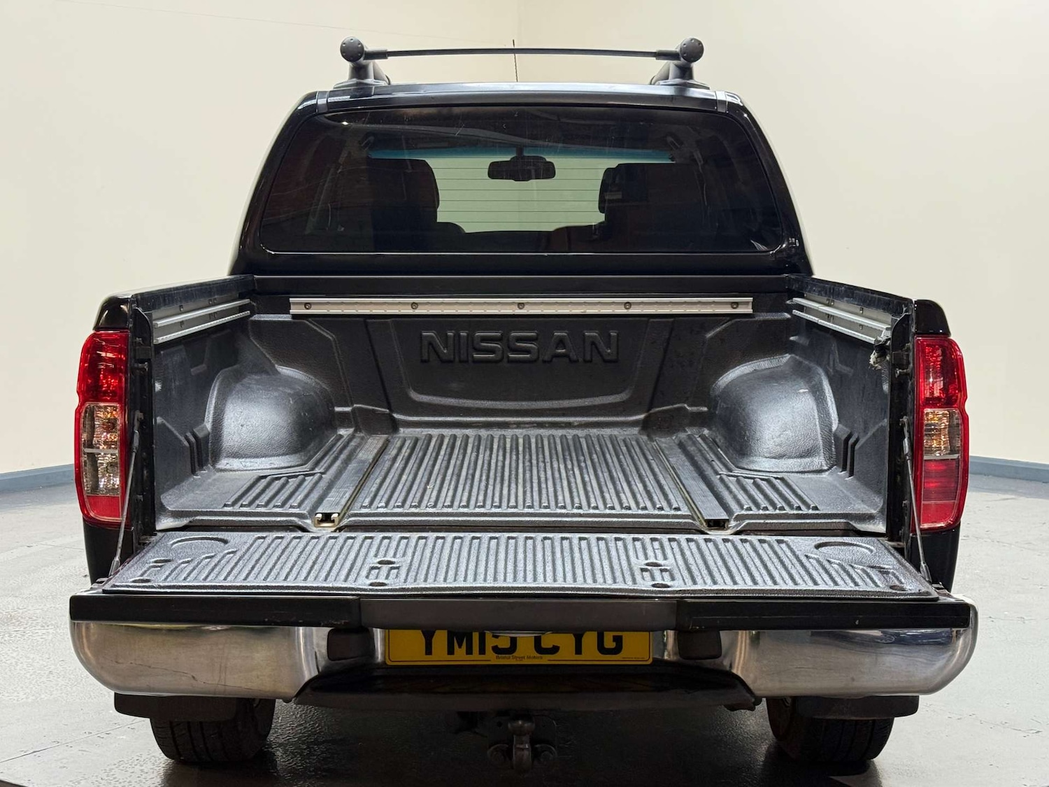 Used Nissan Navara 2015 for sale - 76946097: Photo 9