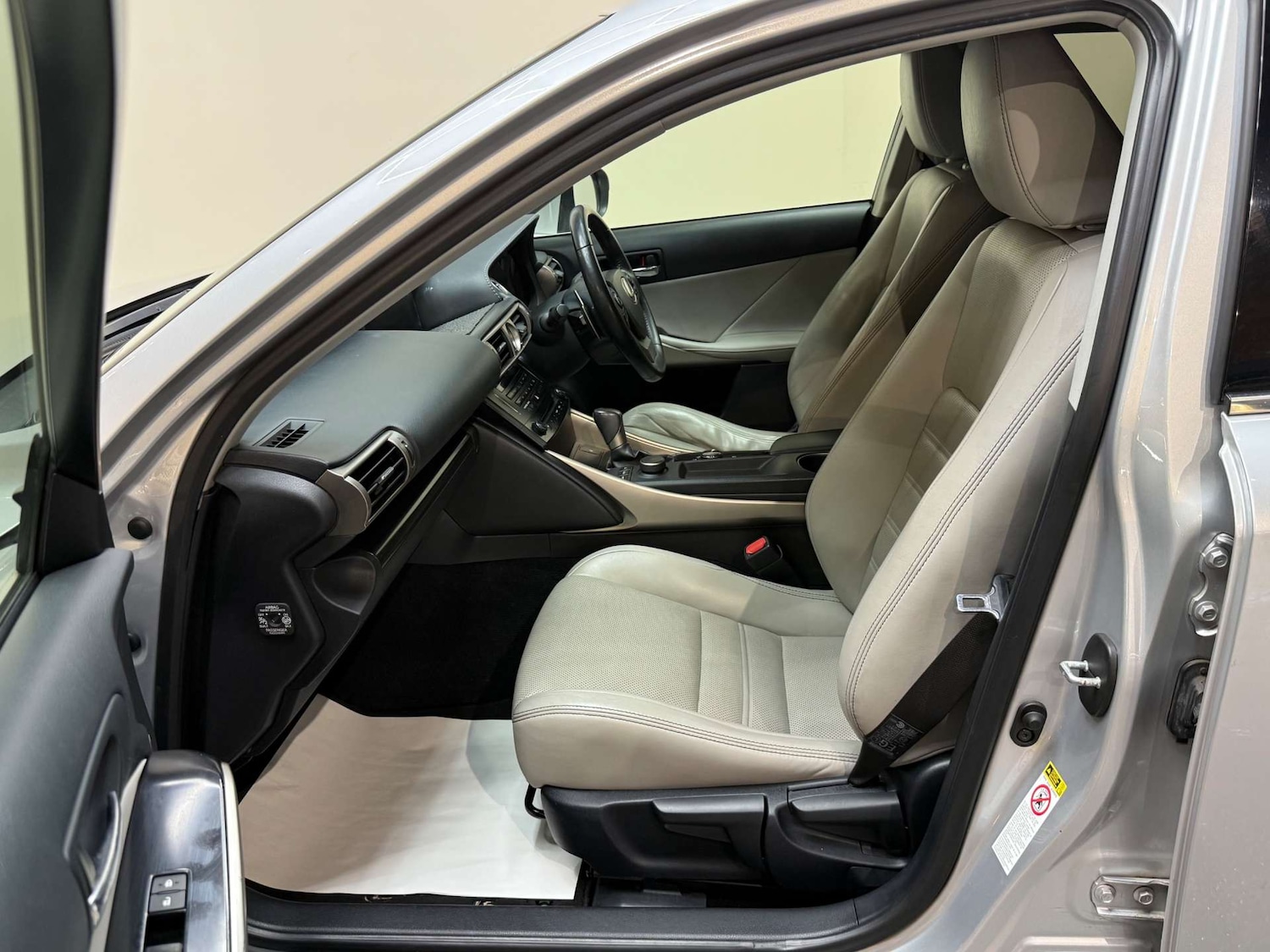 Used Lexus IS 2014 for sale - 77378363: Photo 32