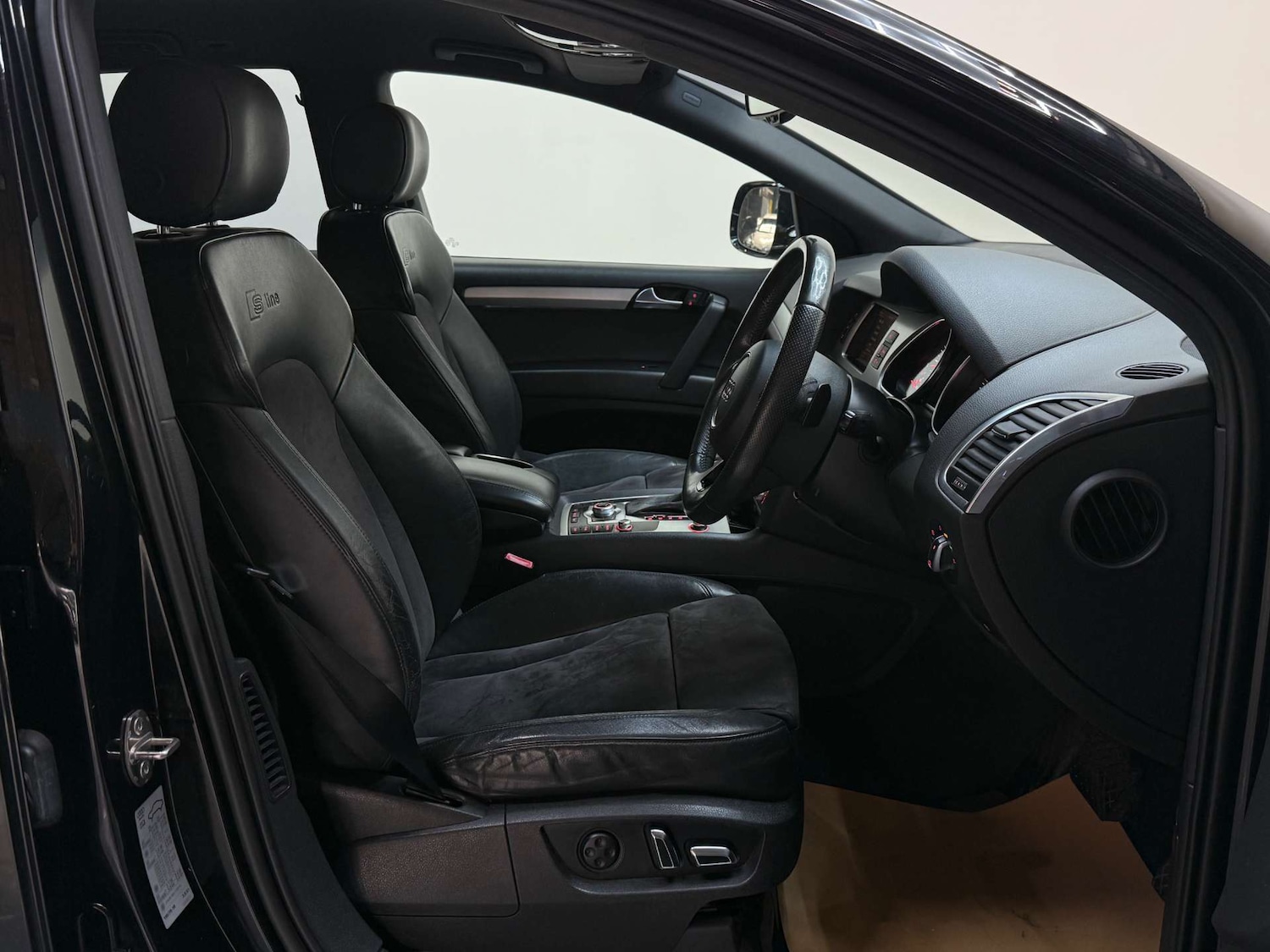 Used Audi Q7 2011 for sale - 78056680: Photo 14