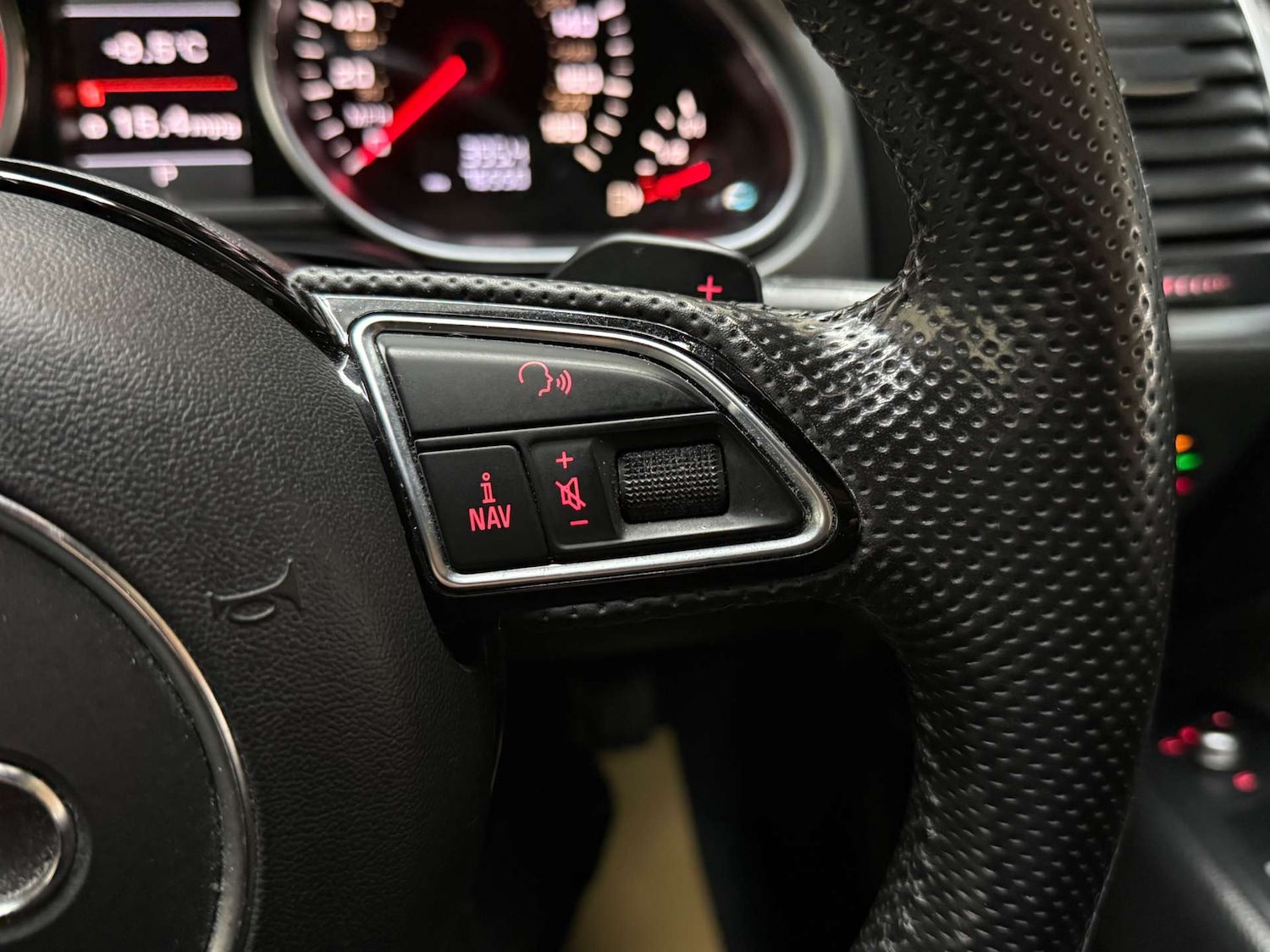 Used Audi Q7 2011 for sale - 78056680: Photo 20