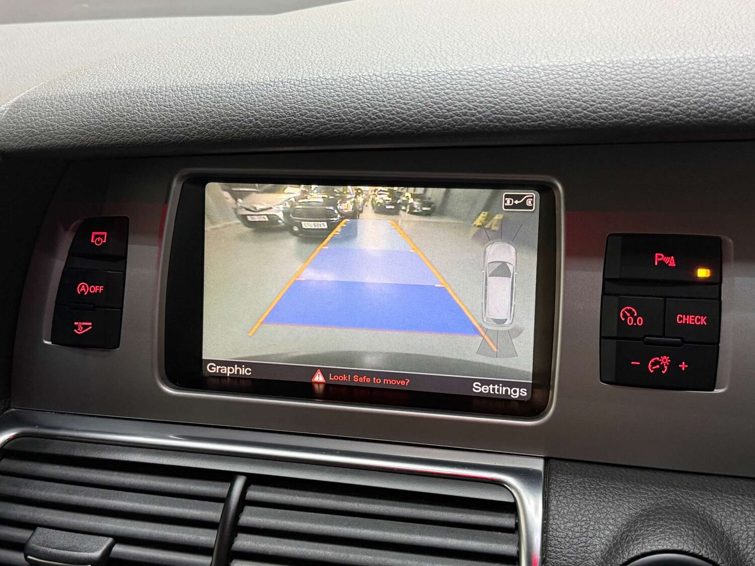 Used Audi Q7 2011 for sale - 78056680: Photo 24