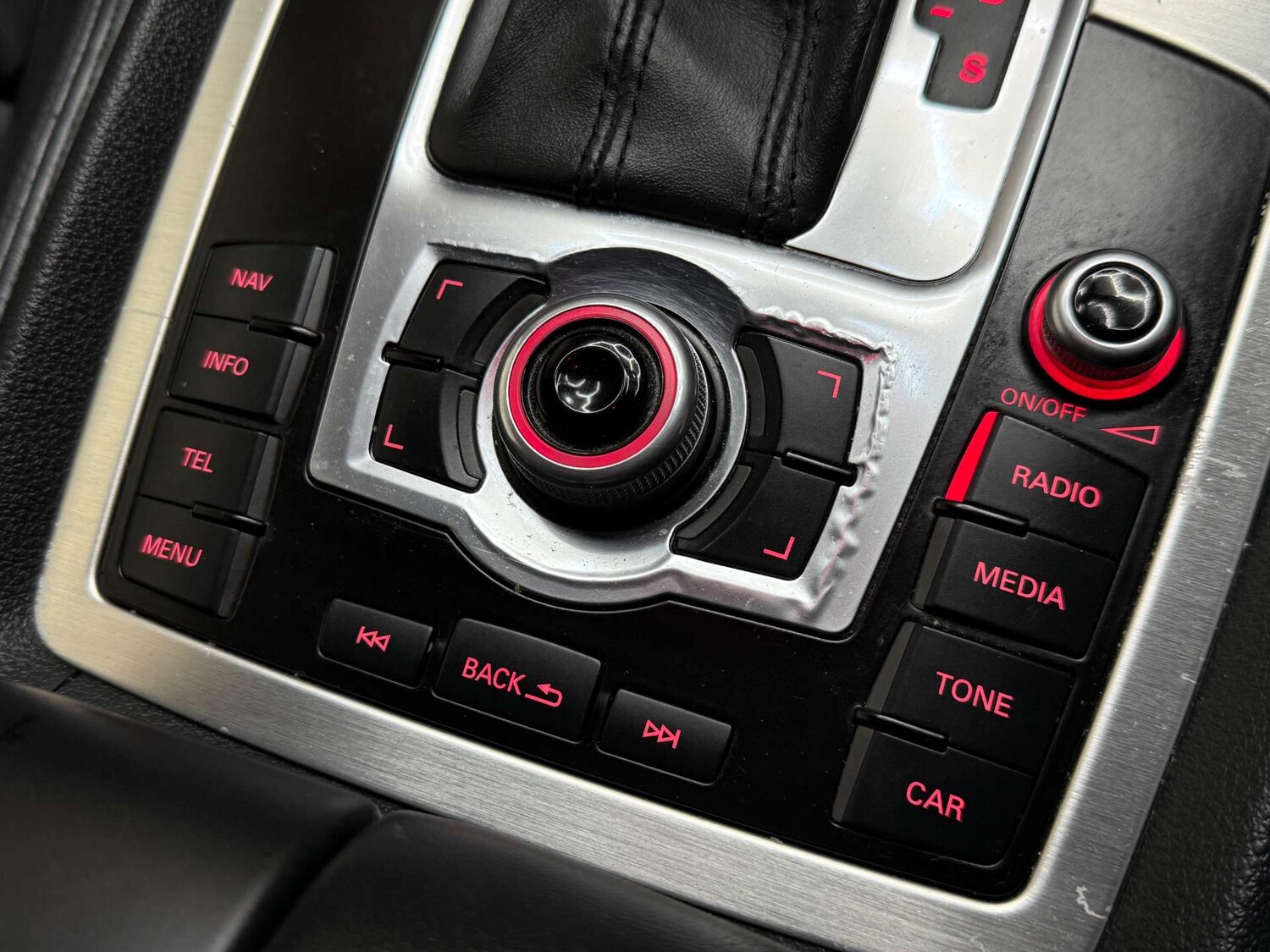 Used Audi Q7 2011 for sale - 78056680: Photo 27