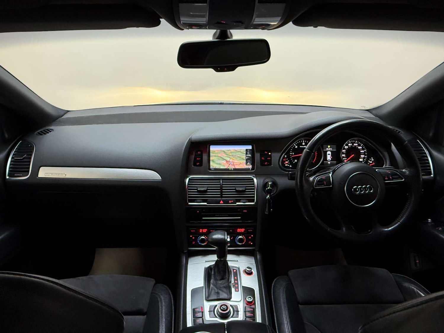 Used Audi Q7 2011 for sale - 78056680: Photo 3