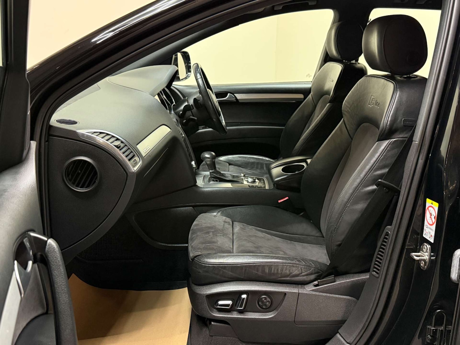 Used Audi Q7 2011 for sale - 78056680: Photo 4