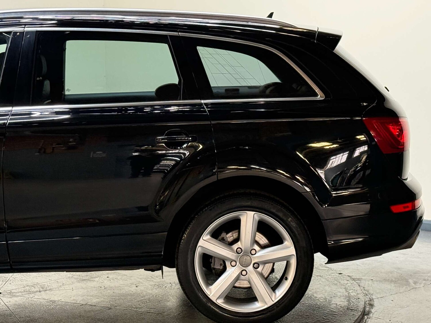 Used Audi Q7 2011 for sale - 78056680: Photo 50