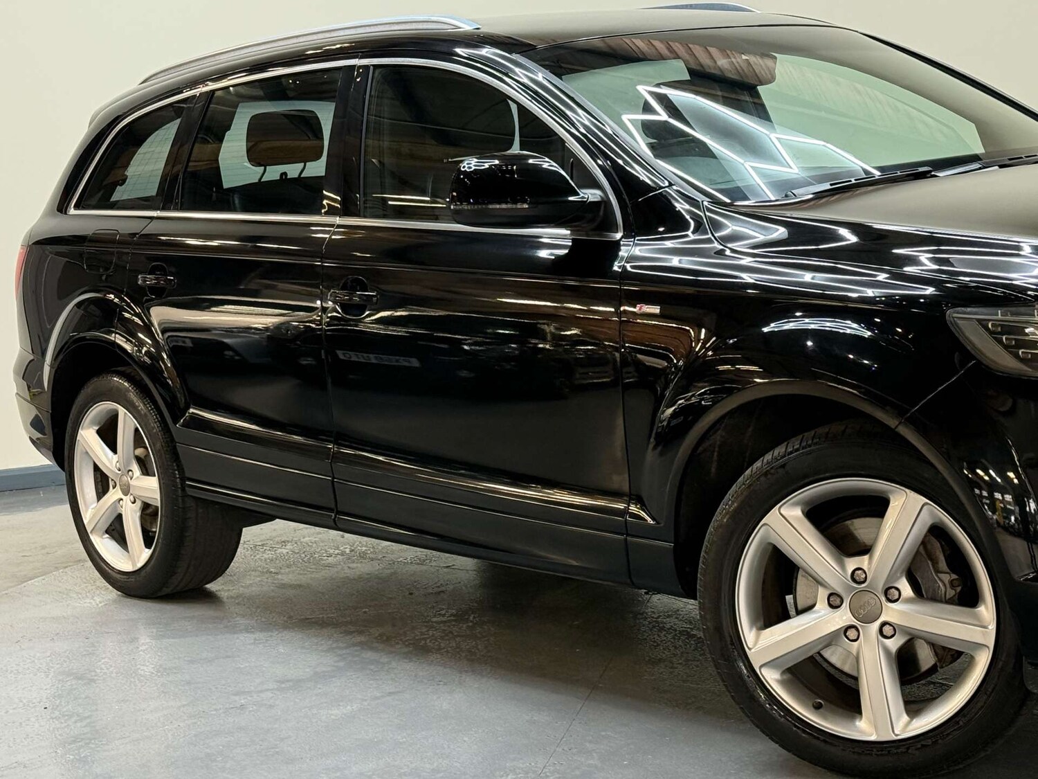 Used Audi Q7 2011 for sale - 78056680: Photo 63