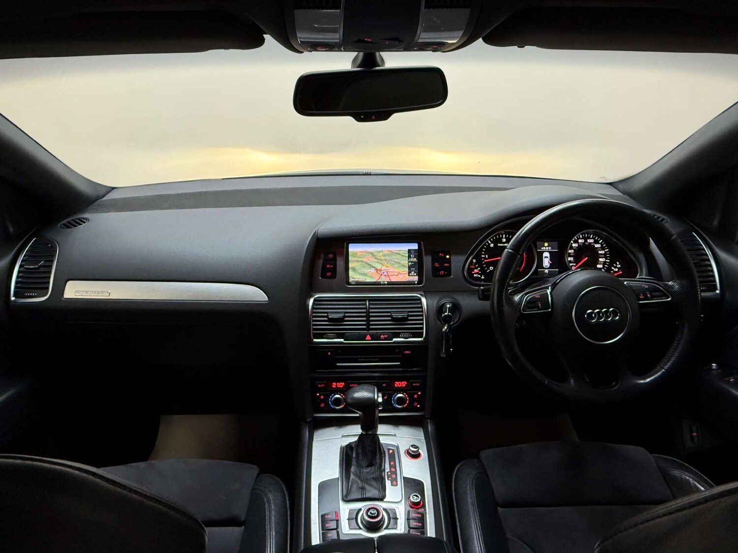 Used Audi Q7 2011 for sale - 78056680: Photo 70