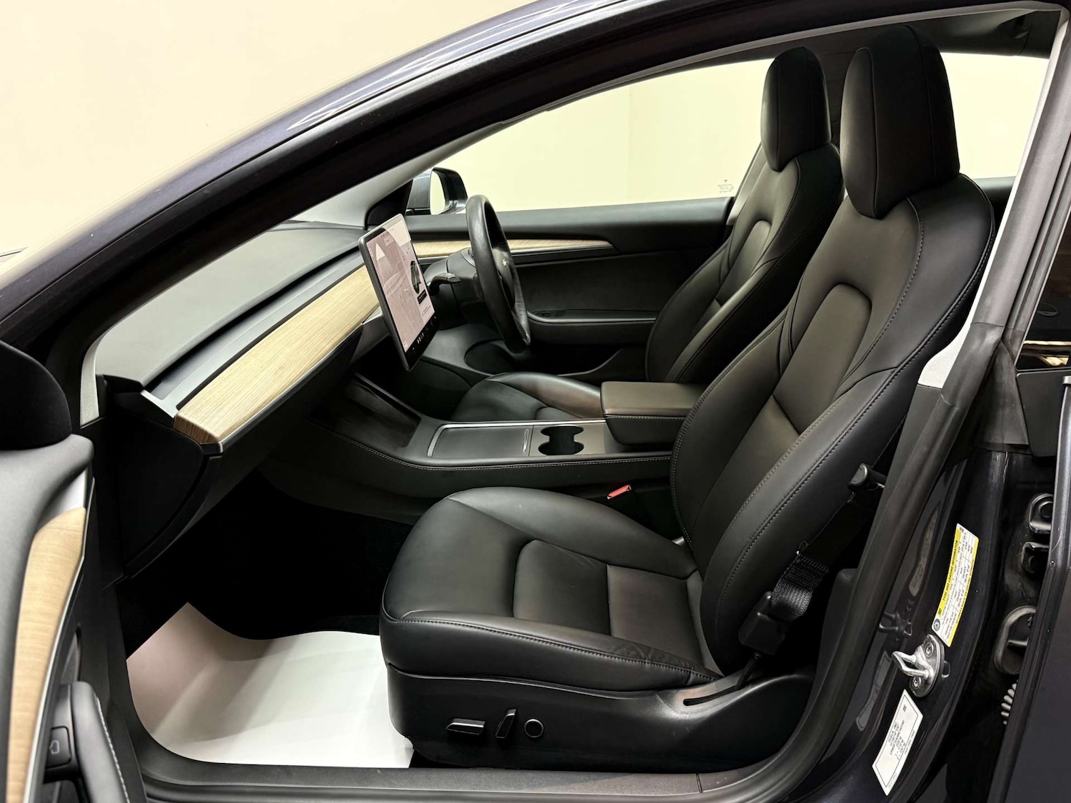 Used Tesla Model 3 2021 for sale - 76601259: Photo 4