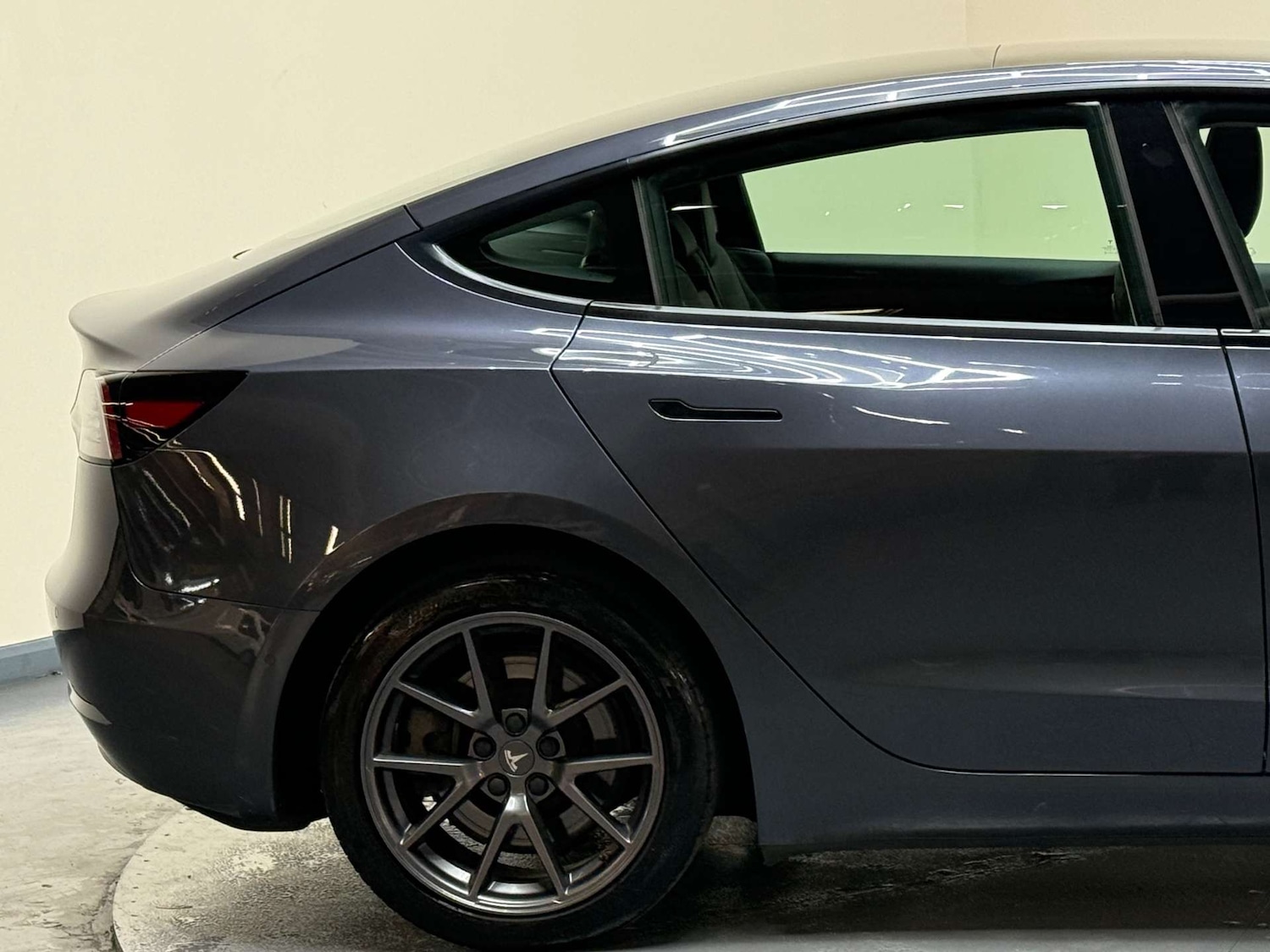 Used Tesla Model 3 2021 for sale - 76601259: Photo 40