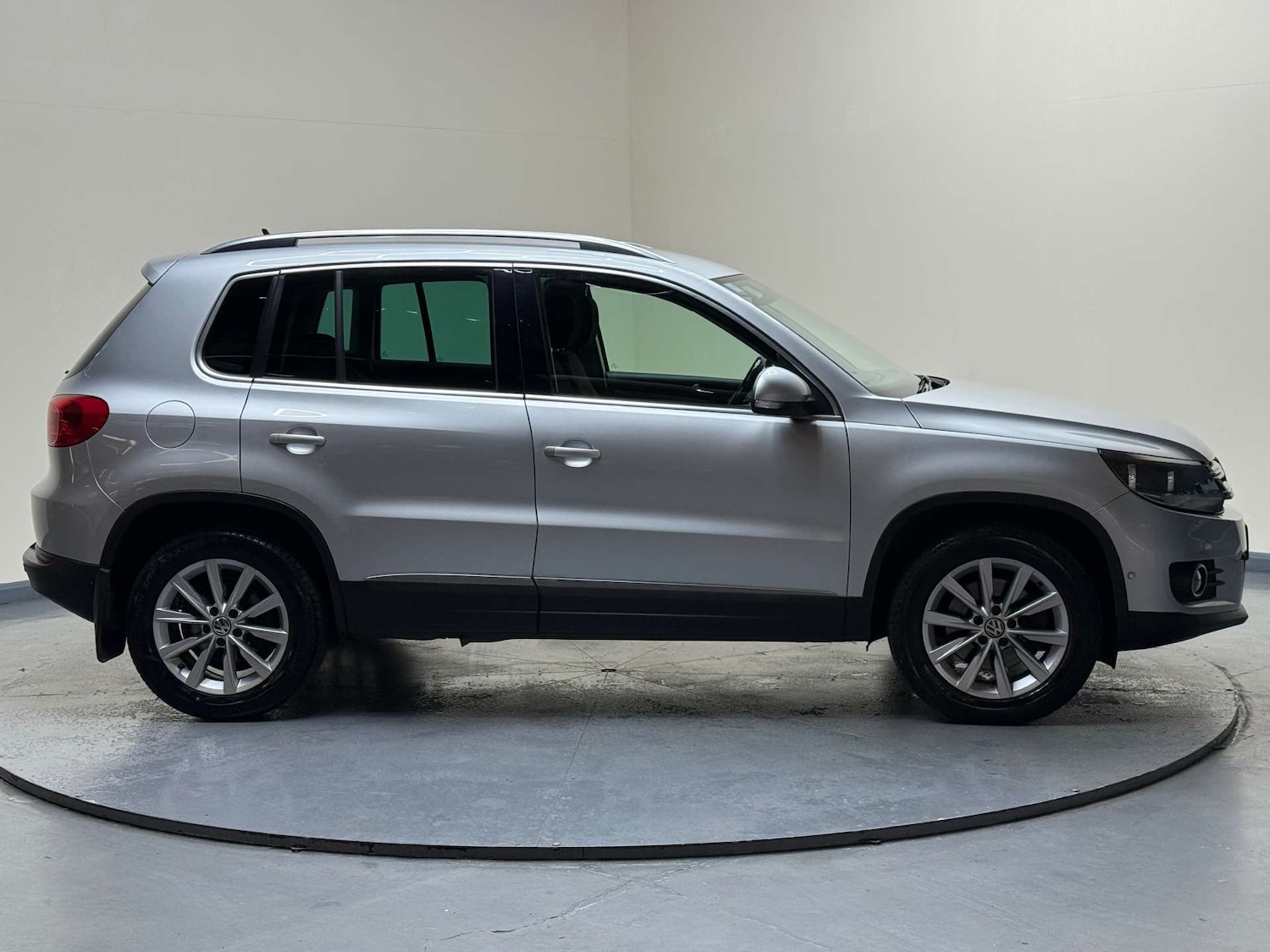 Used Volkswagen Tiguan 2012 for sale - 76479012: Photo 13