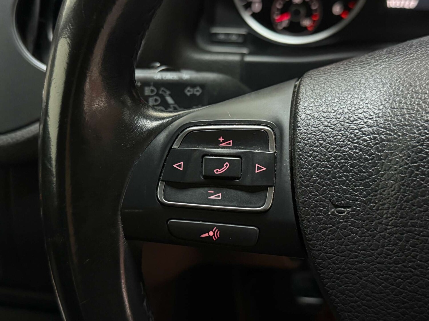 Used Volkswagen Tiguan 2012 for sale - 76479012: Photo 14