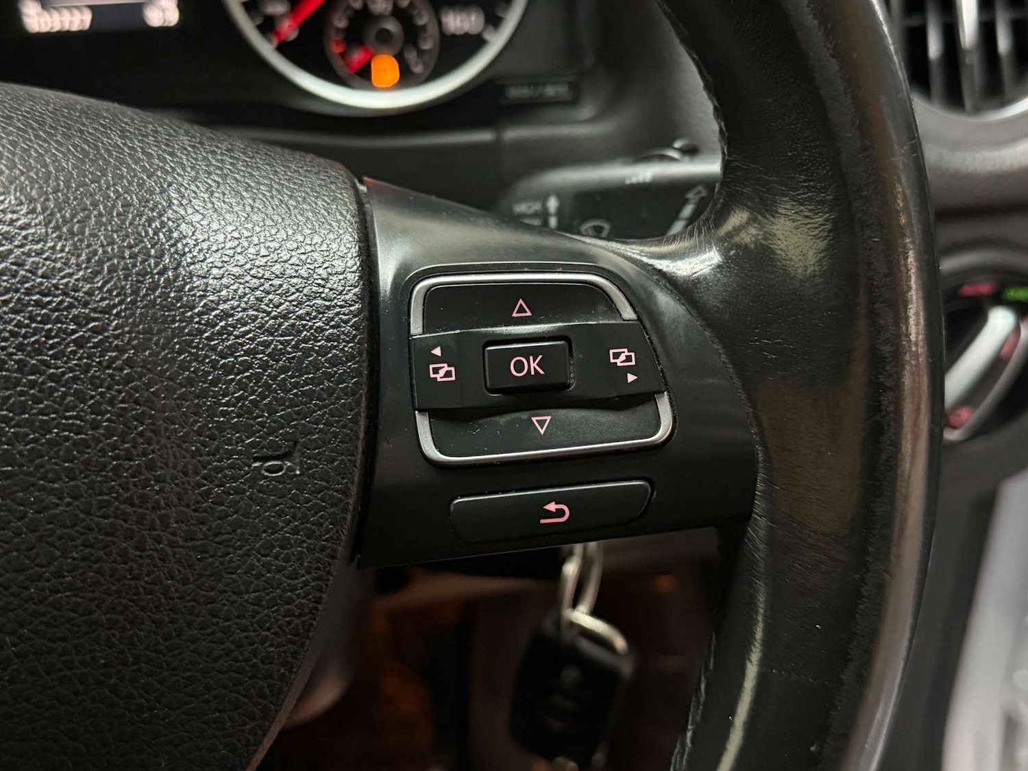 Used Volkswagen Tiguan 2012 for sale - 76479012: Photo 16