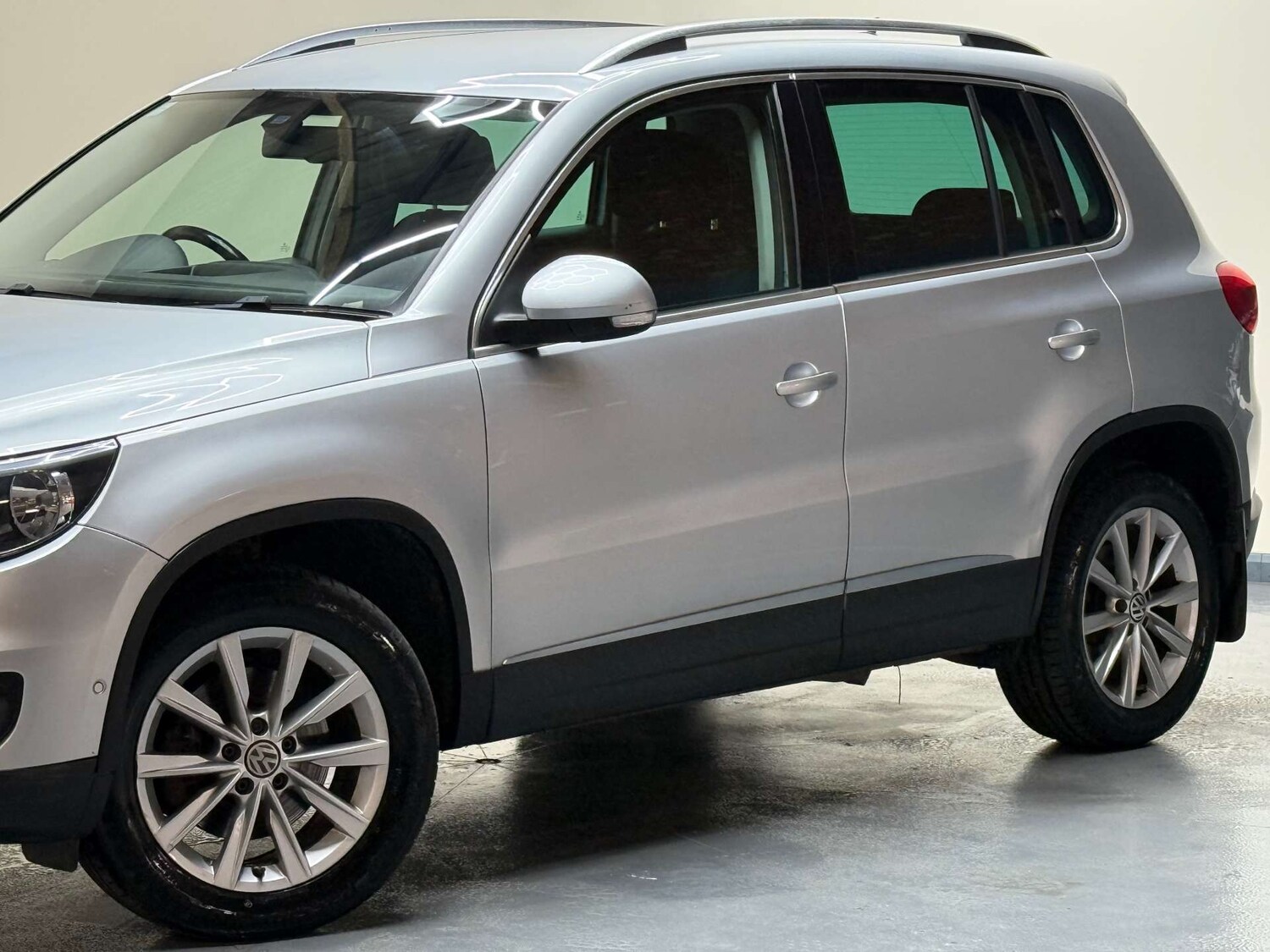 Used Volkswagen Tiguan 2012 for sale - 76479012: Photo 44