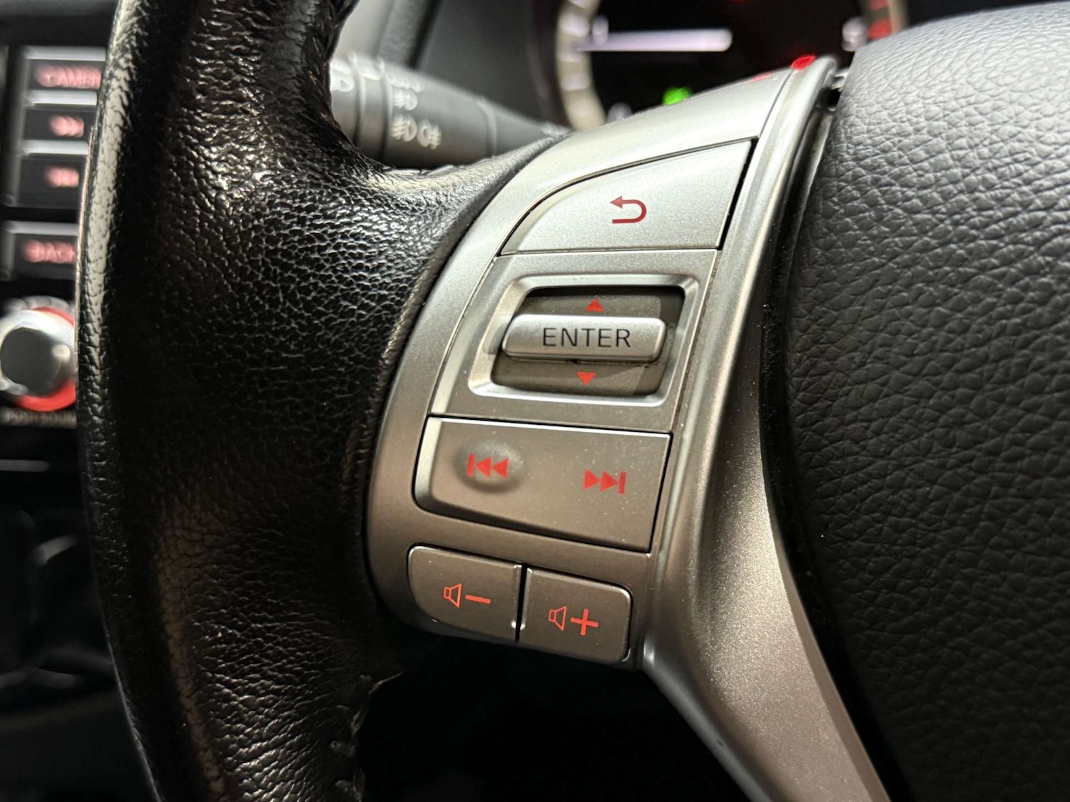 Used Nissan Navara 2020 for sale - 76694822: Photo 15