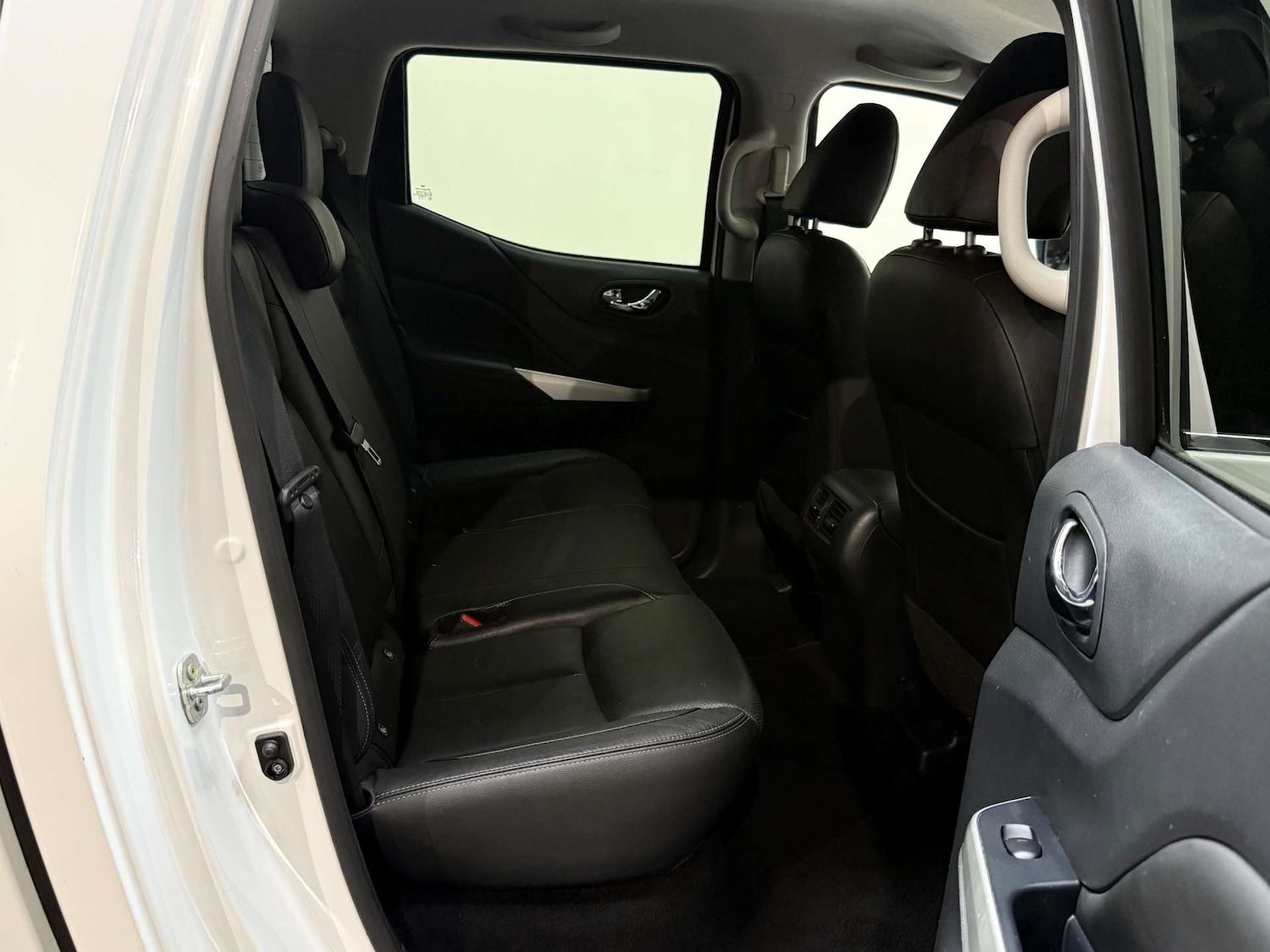 Used Nissan Navara 2020 for sale - 76694822: Photo 25