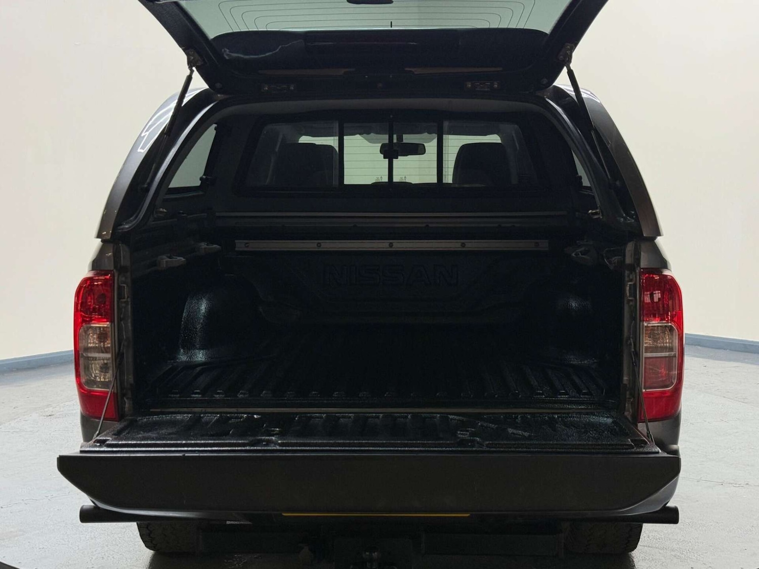 Used Nissan Navara 2020 for sale - 76363870: Photo 10