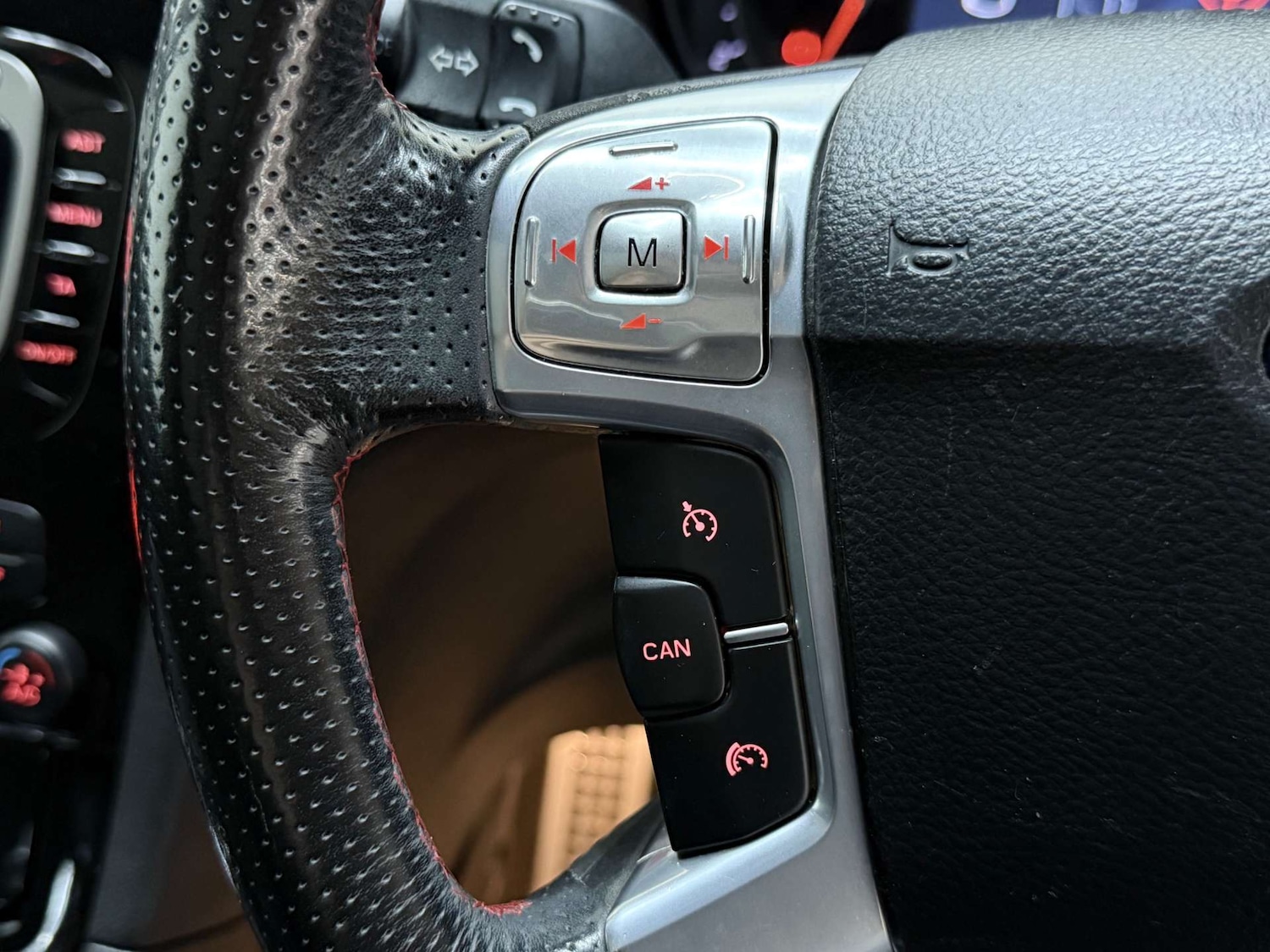 Used Ford S-Max 2010 for sale - 76601681: Photo 15