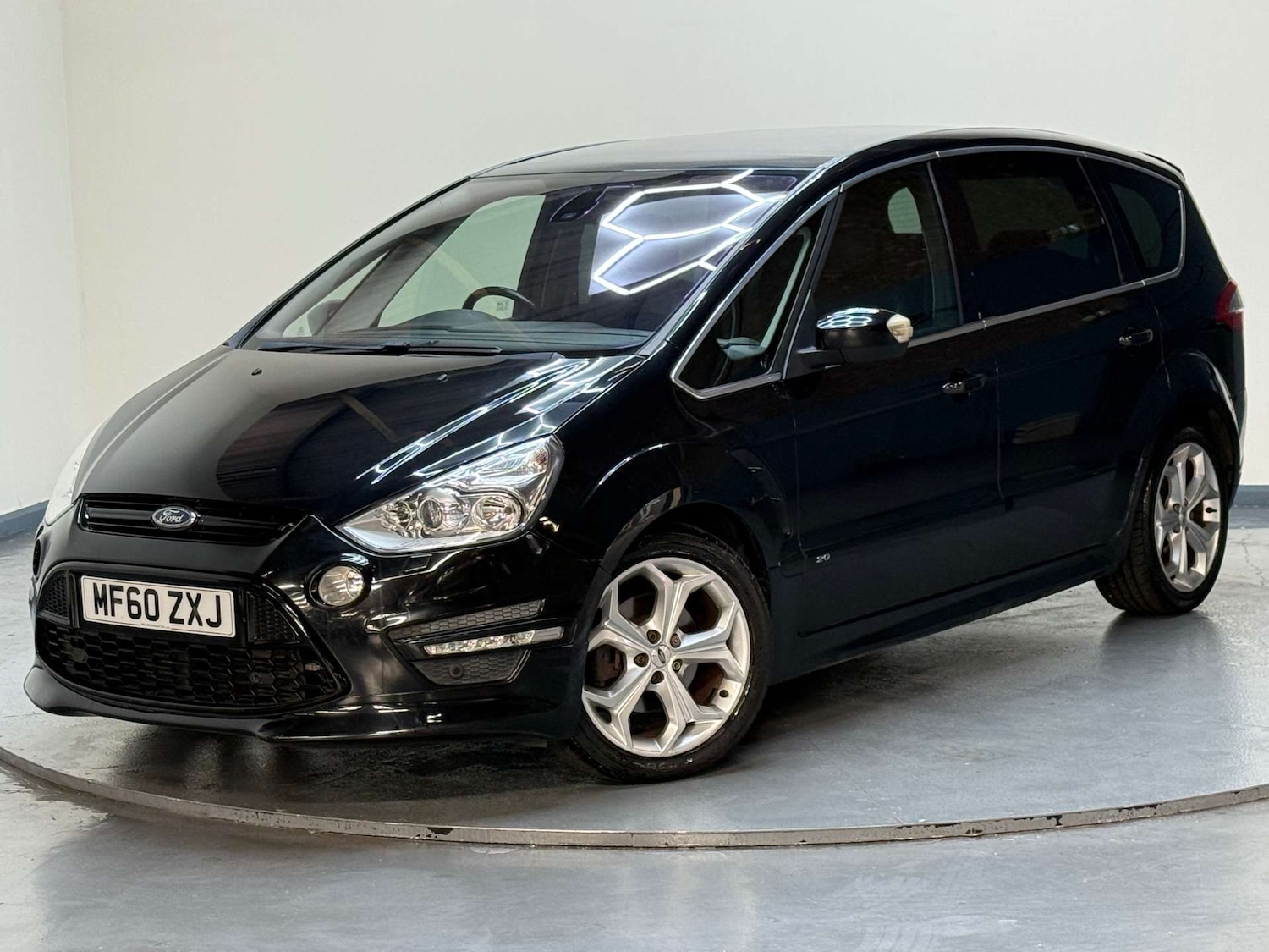 Used Ford S-Max 2010 for sale - 76601681: Photo 2