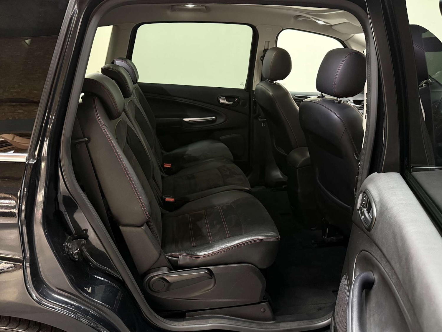 Used Ford S-Max 2010 for sale - 76601681: Photo 21