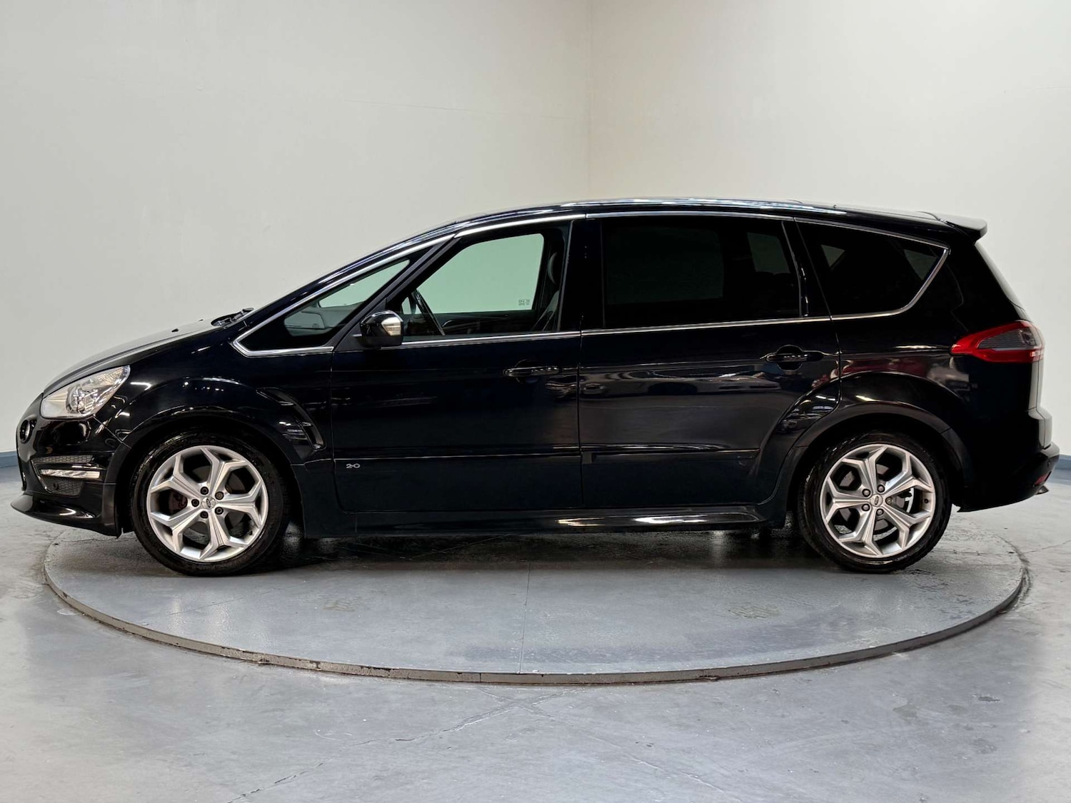 Used Ford S-Max 2010 for sale - 76601681: Photo 25
