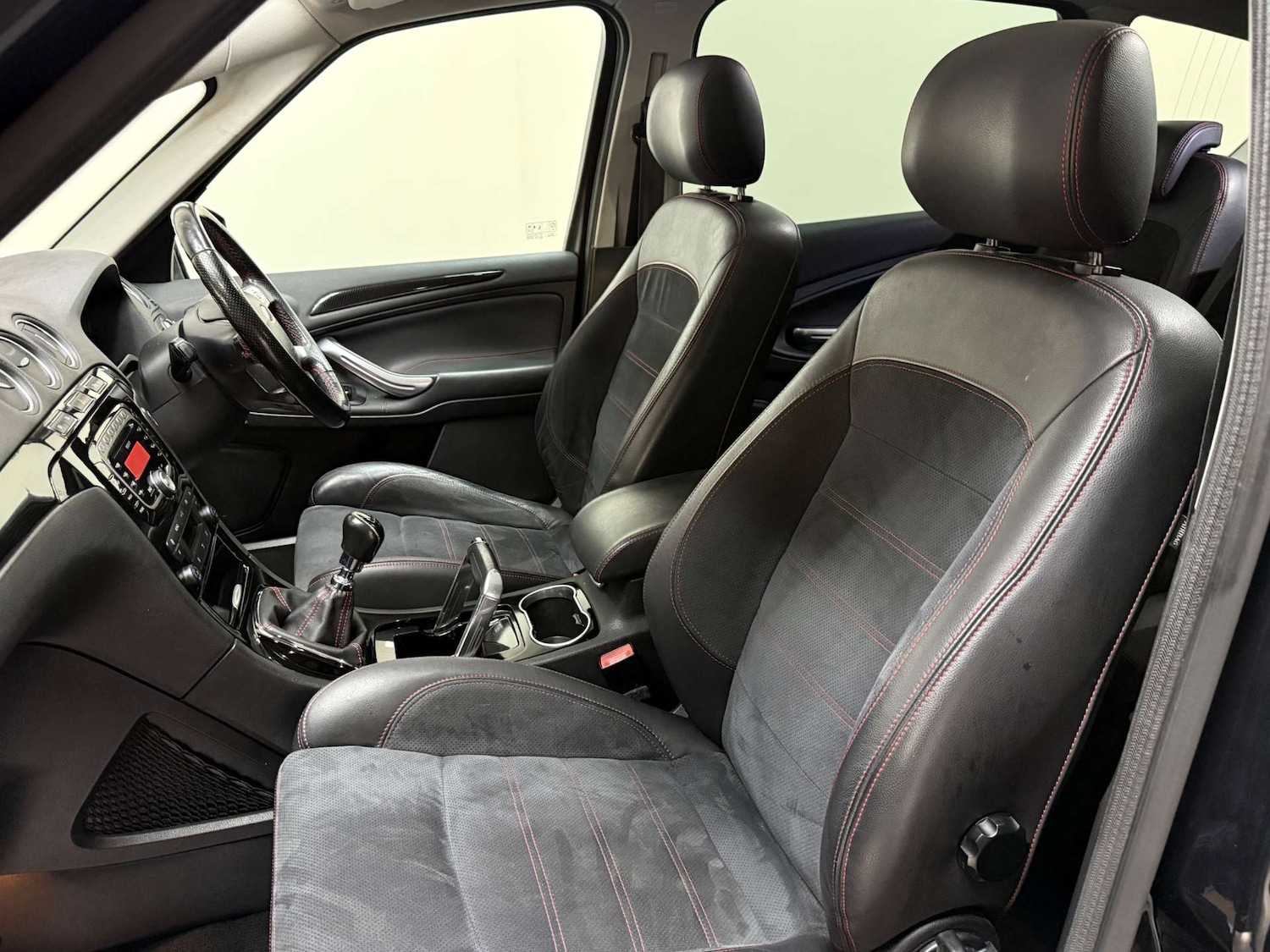 Used Ford S-Max 2010 for sale - 76601681: Photo 4