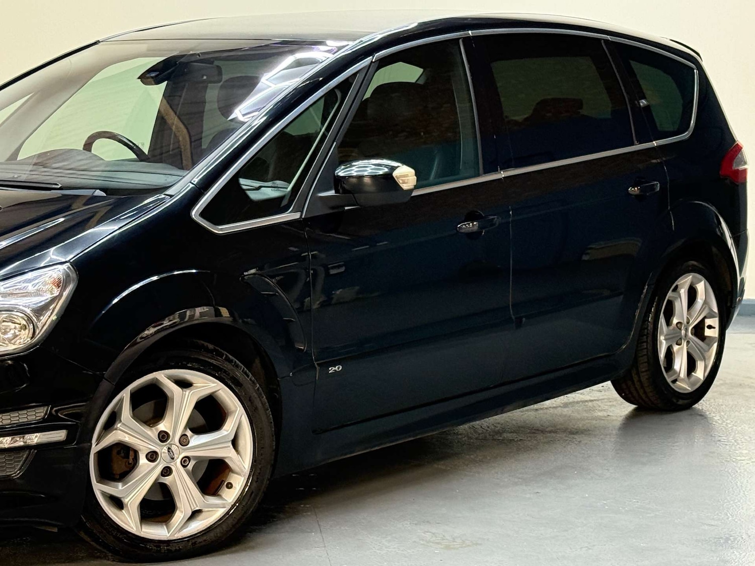 Used Ford S-Max 2010 for sale - 76601681: Photo 43