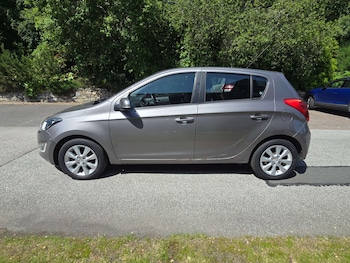 Used Hyundai i20 2014 for sale - 79009878: Photo