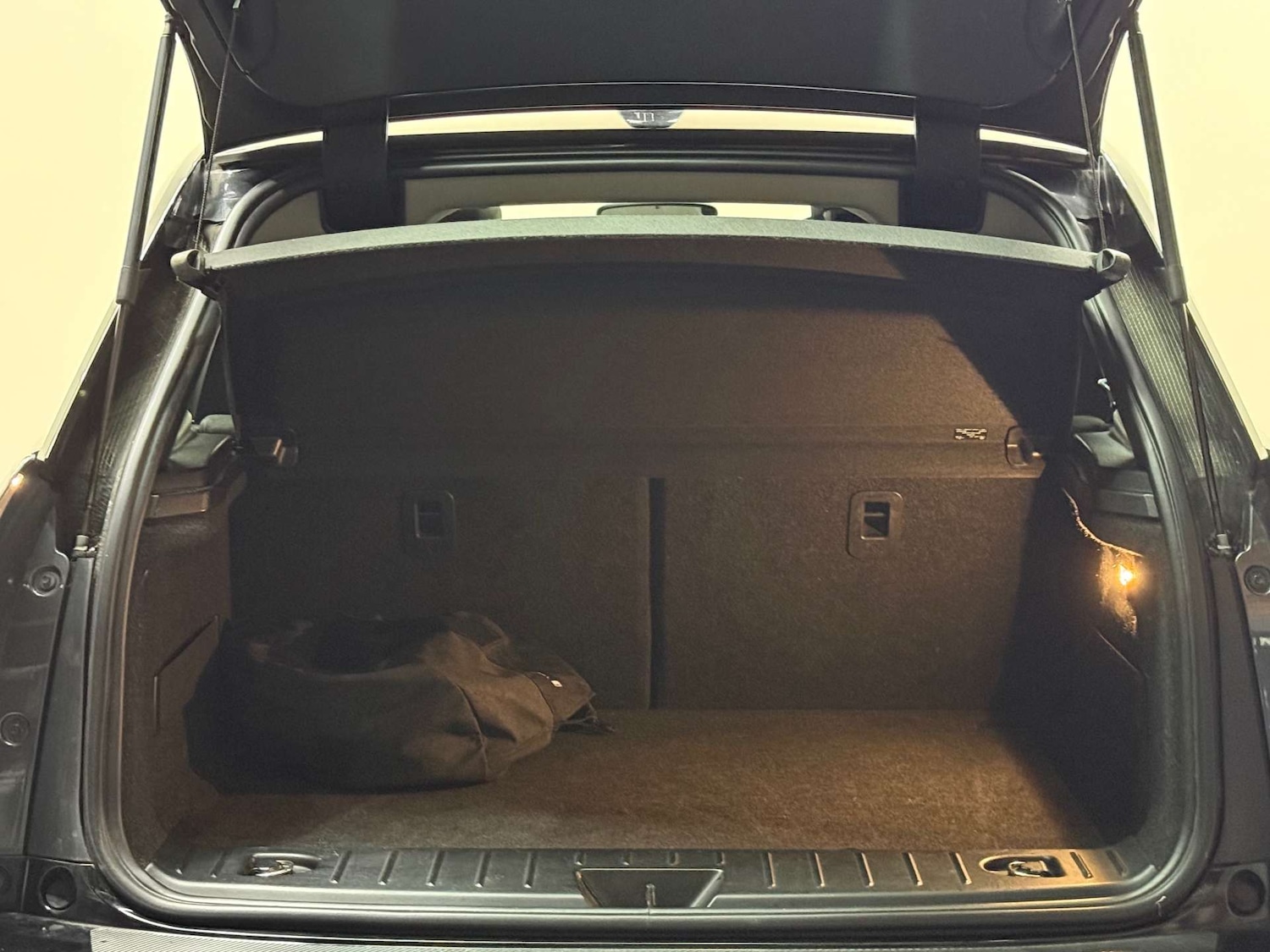 Used BMW i3 2016 for sale - 76830109: Photo 10