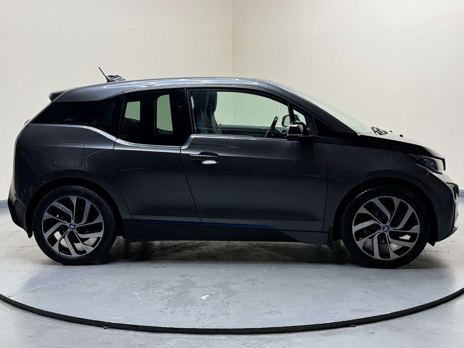 Used BMW i3 2016 for sale - 76830109: Photo 13