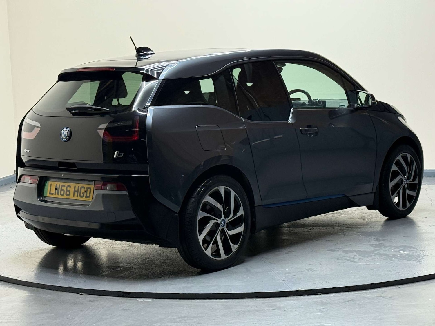 Used BMW i3 2016 for sale - 76830109: Photo 29